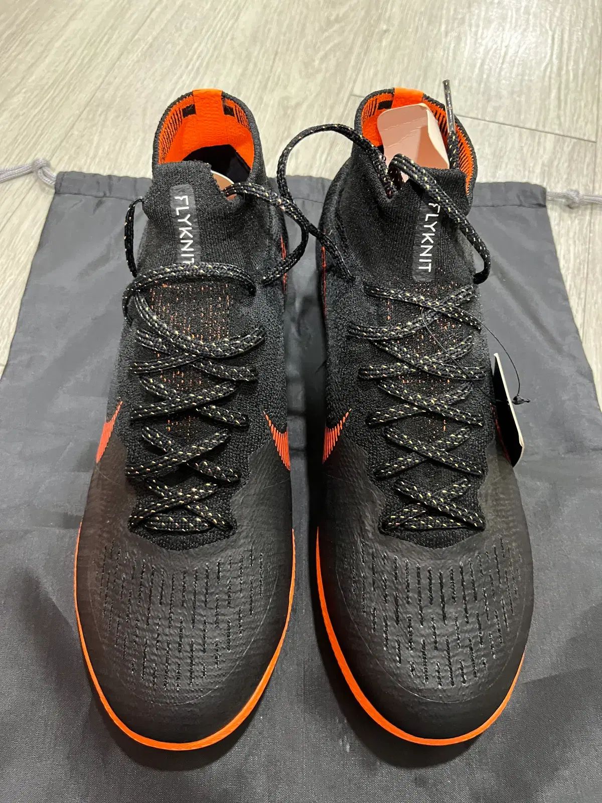 新品) NIKE マーキュリアル スーパーフライ6 エリート IC 265 サッカー