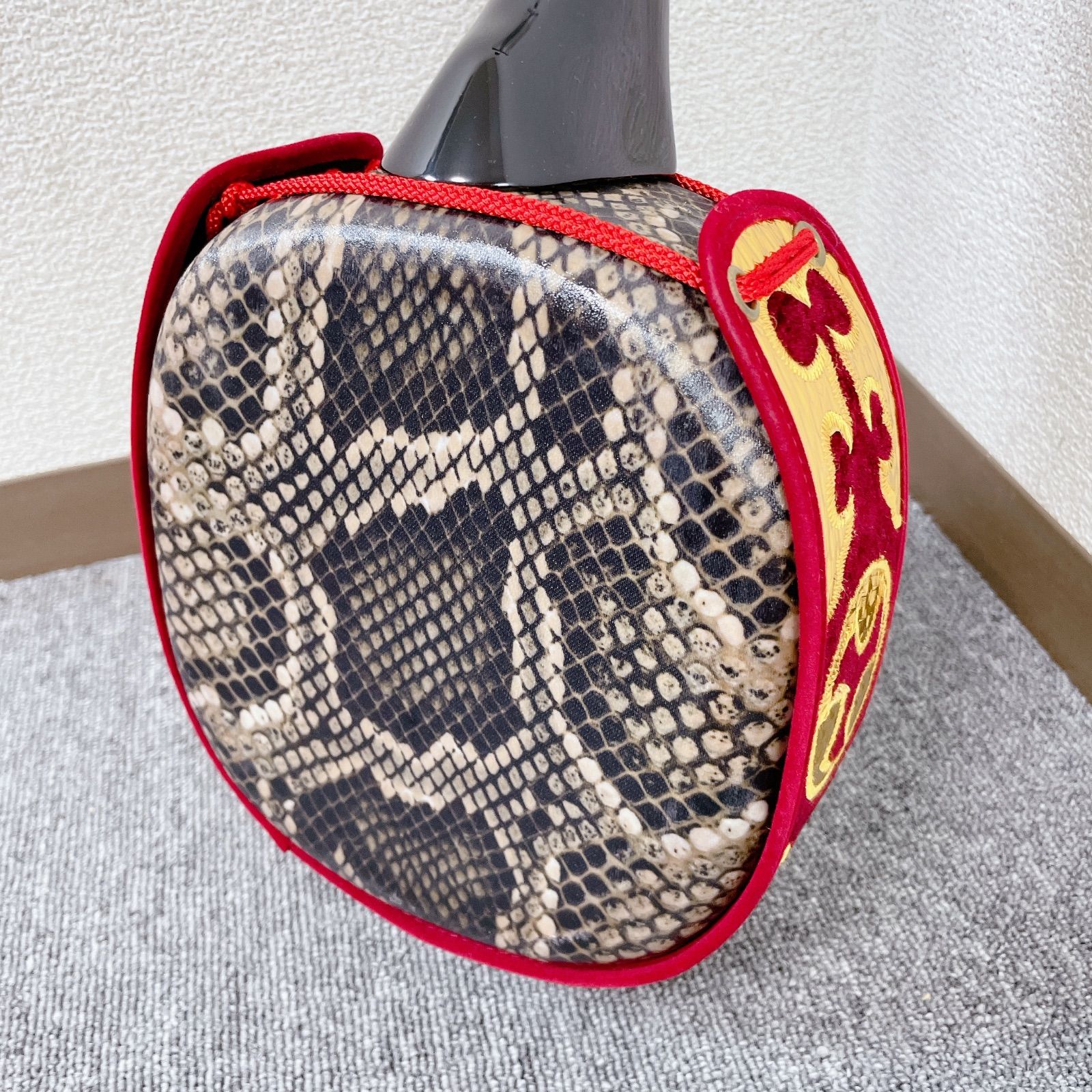 沖縄 三線 人工皮 人工蛇皮 民謡 楽器 沖縄民謡 - メルカリ