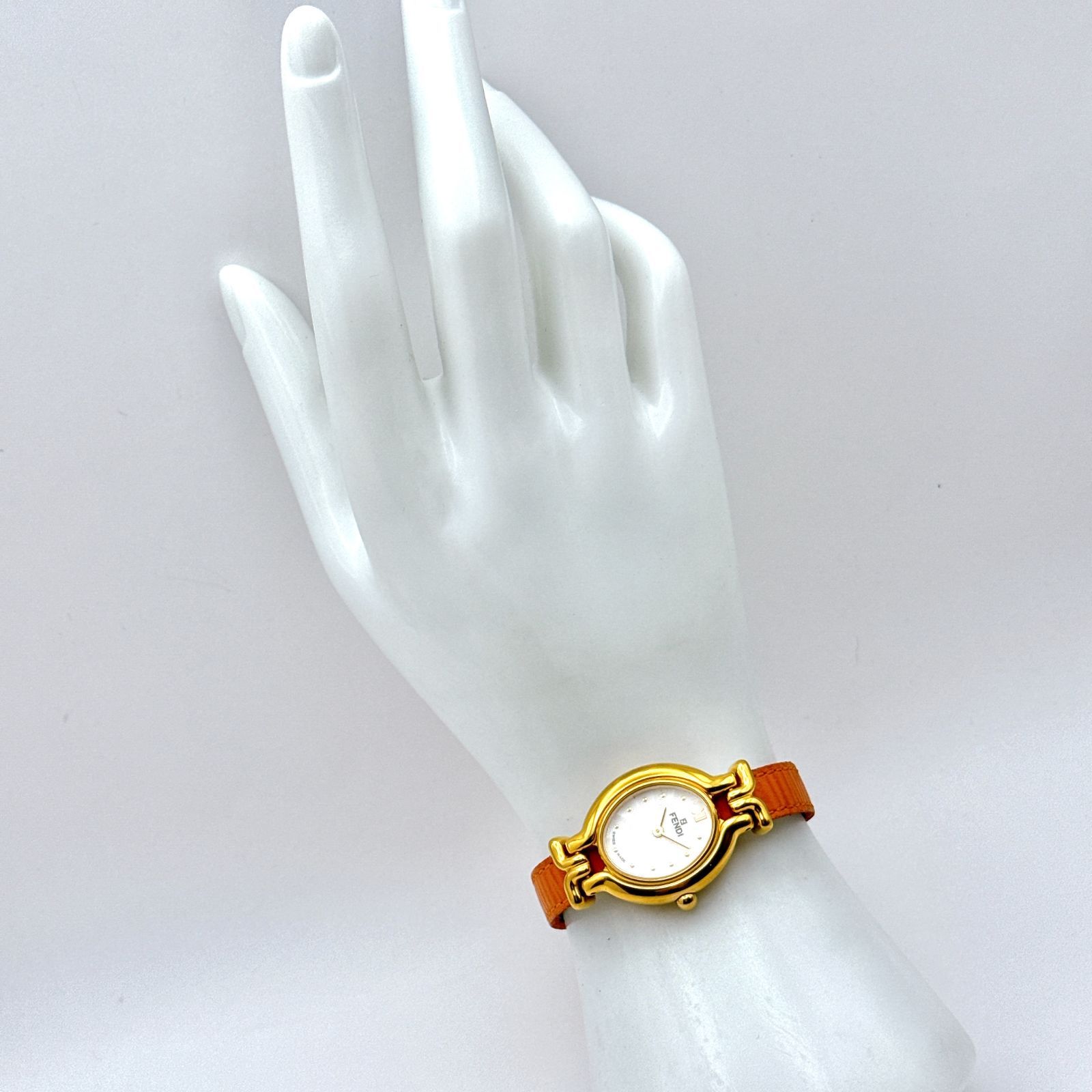 A121【箱入り・フルセット】FENDI 640L カメレオン レディースウォッチ