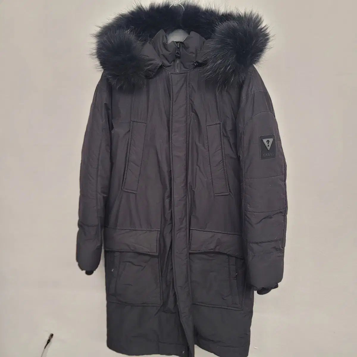 ゲス GUESS Logo Hooded Long GUESS ゲス ブラック ロング丈ダウン