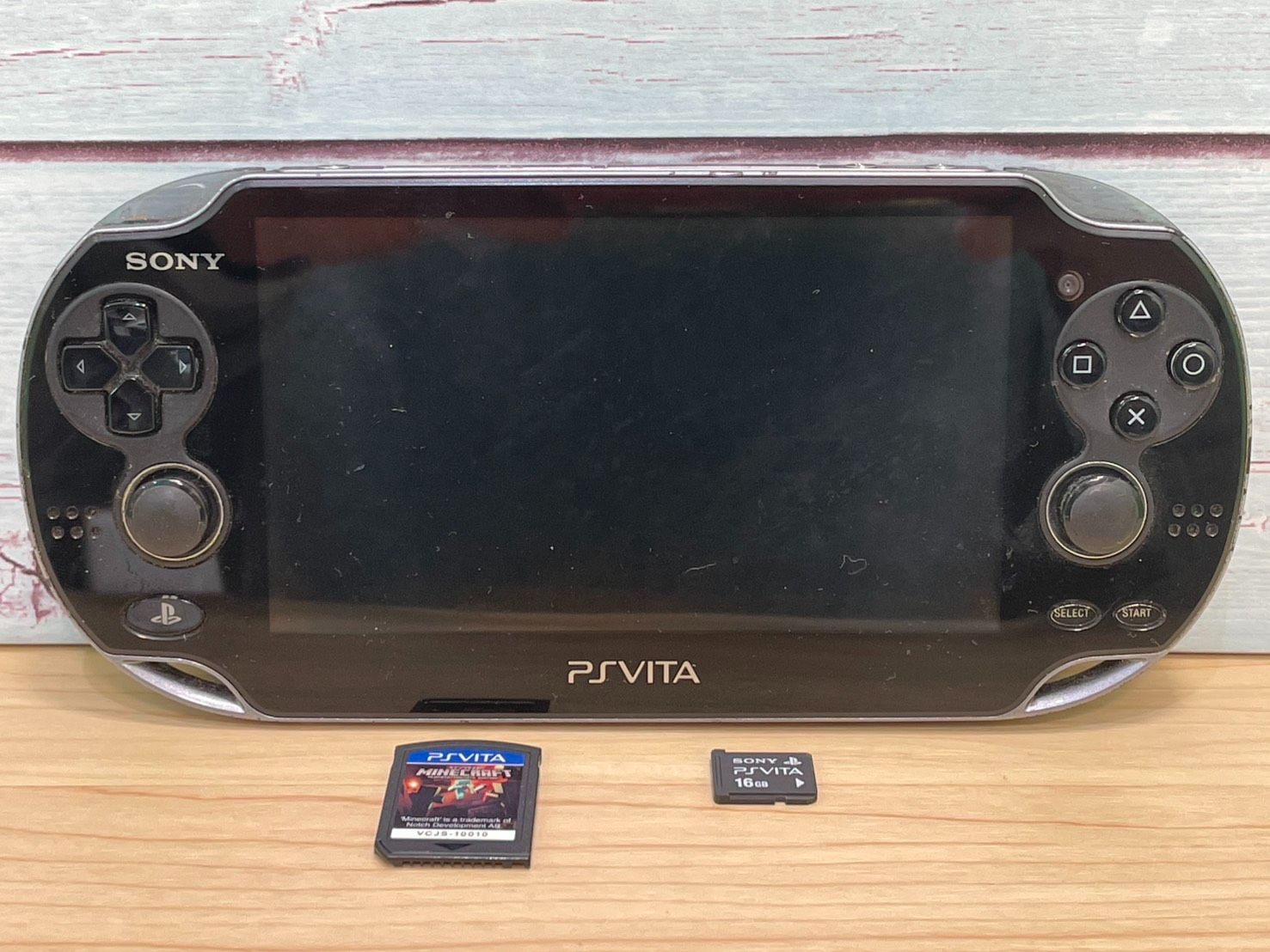豊 PSVita プレイステーション ヴィータ PCH 1000 本体 ブラック SD 16 GB付 マイクラおまけ 動作未 液晶焼けあり 527 CK A