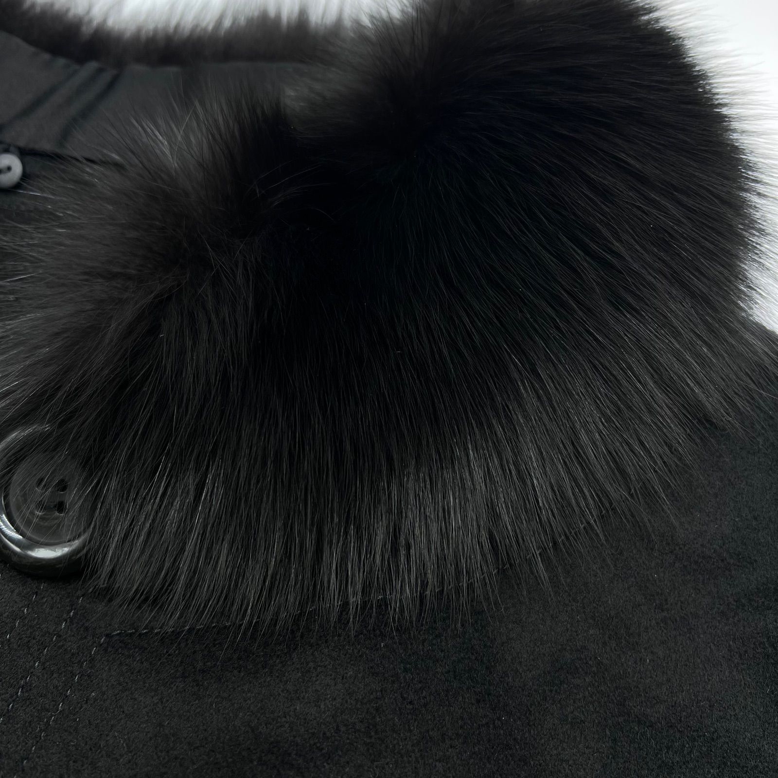 美品✧ LORITTI カシミヤ100 ポンチョ ケープ ファー ブラック M LORITTY カシミヤ ケープポンチョ フォックスファー M-L対応 - メルカリ