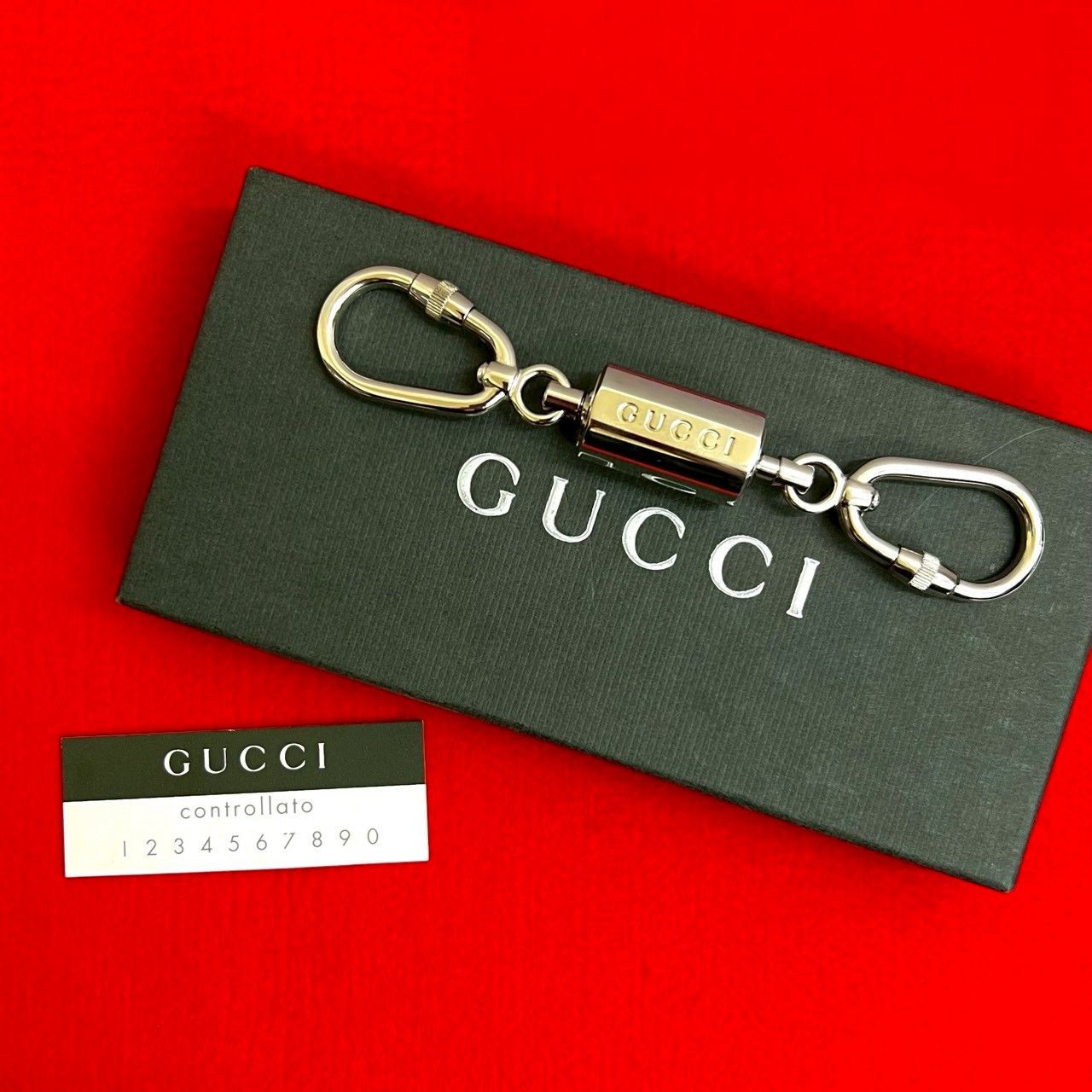 ほぼ未使用 箱付き GUCCI グッチ ロゴ メタル キーホルダー キーリング