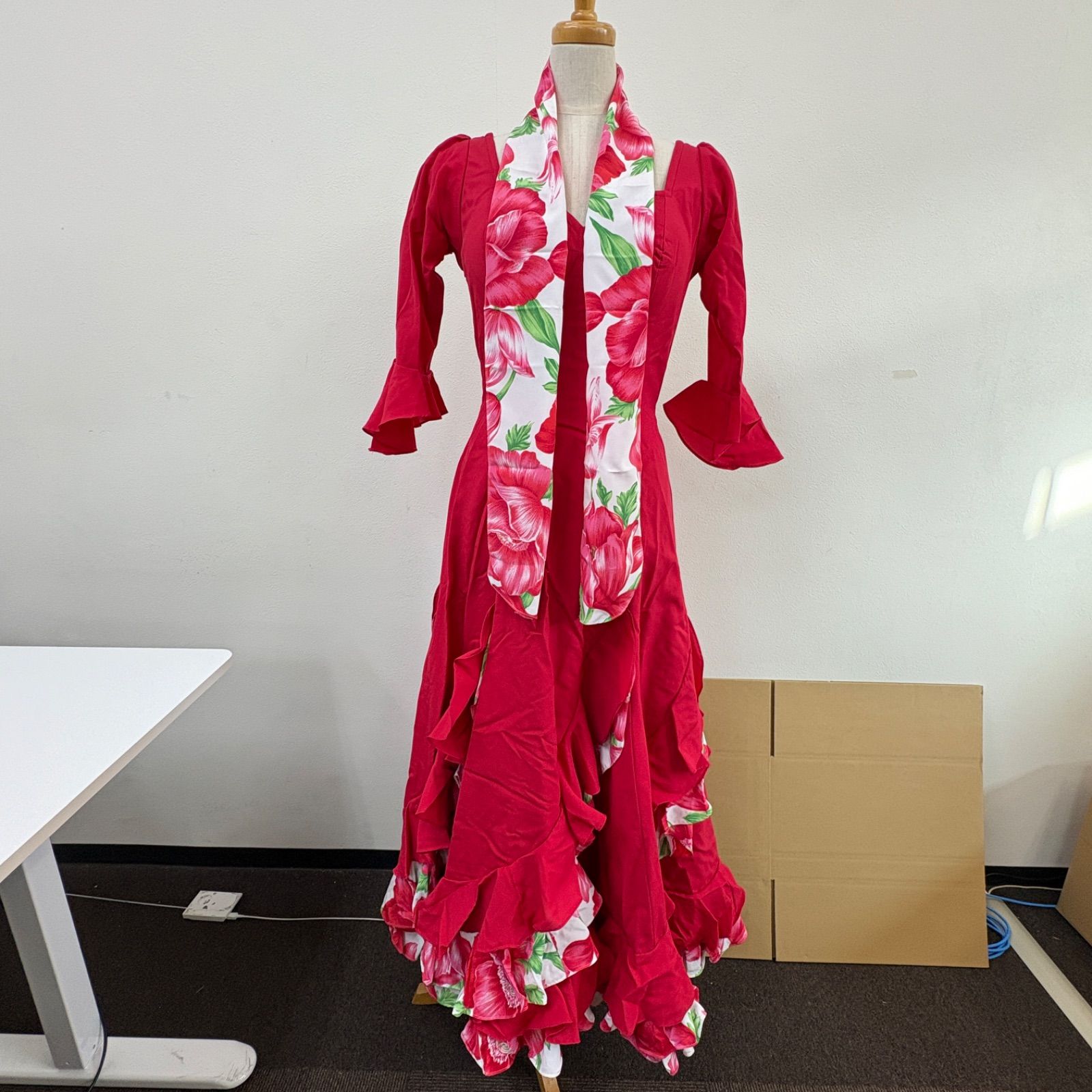 アトリエ貴美恵】 フラメンコ衣装 ドレス 花柄 ピンク フリル スカーフ