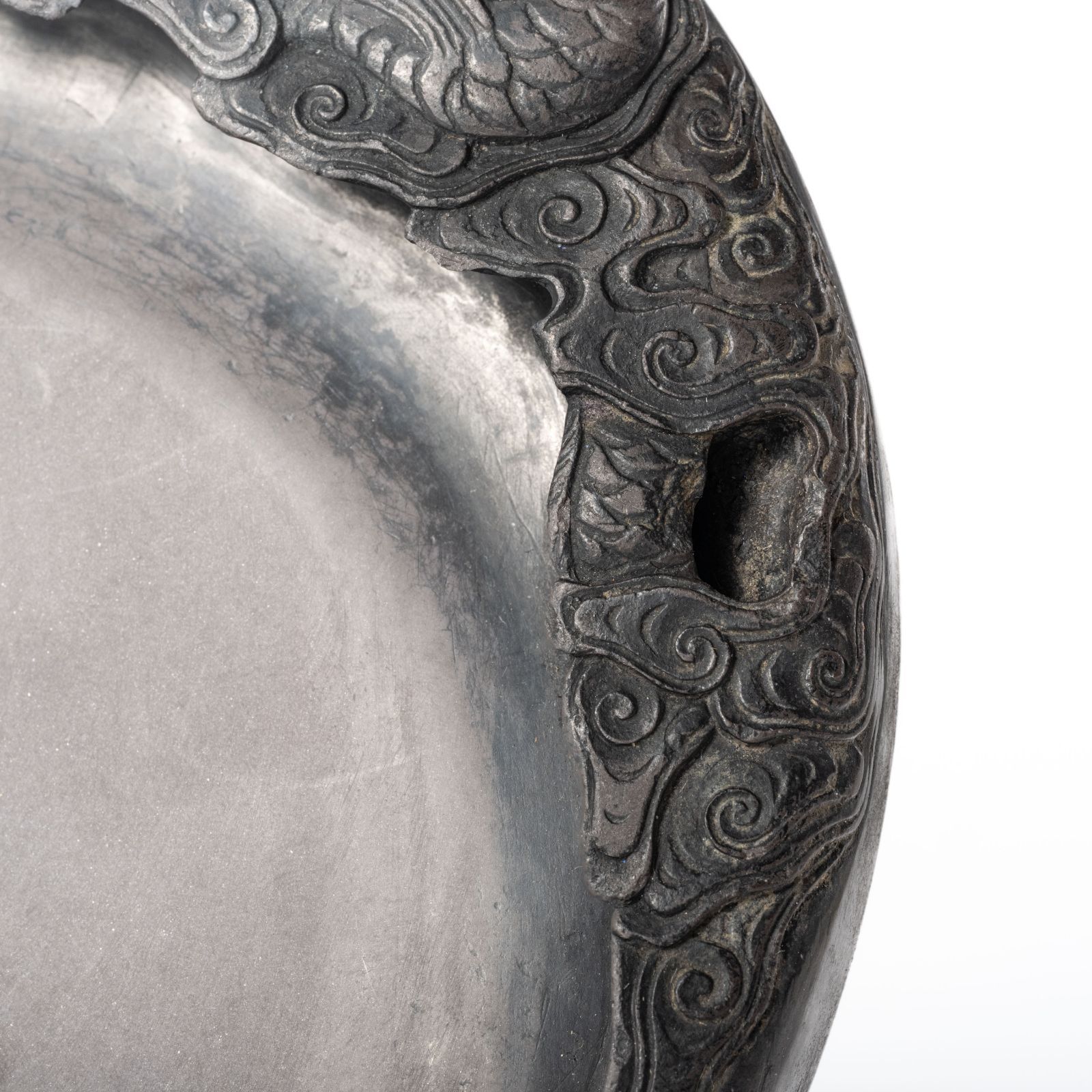 美品】清代 雲龍紋端硯 円硯 唐木漆塗箱付 書道具 中国古美術 骨董