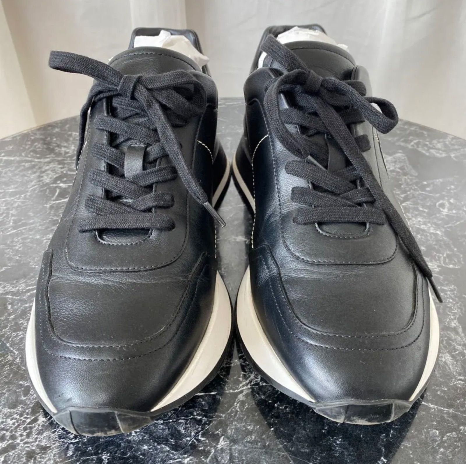HERMES ブラック スニーカー 保存袋替え紐付き エルメス スニーカー ドライブ レザー 黒 41 変え紐付き - メルカリ