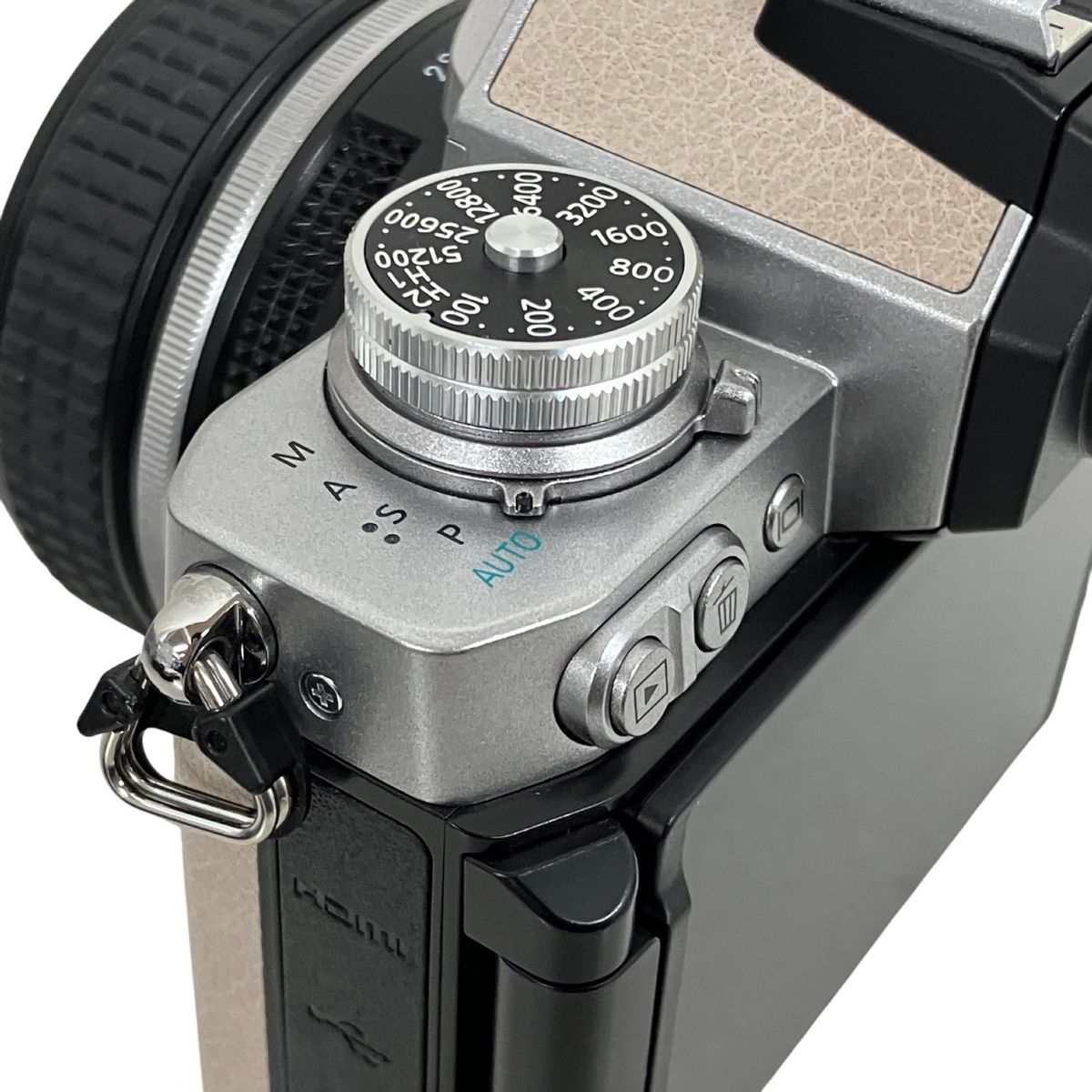 Nikon Z fc NIKKKOR Z 28mm 2.8 SE Kit ミラーレス一眼カメラ サンド