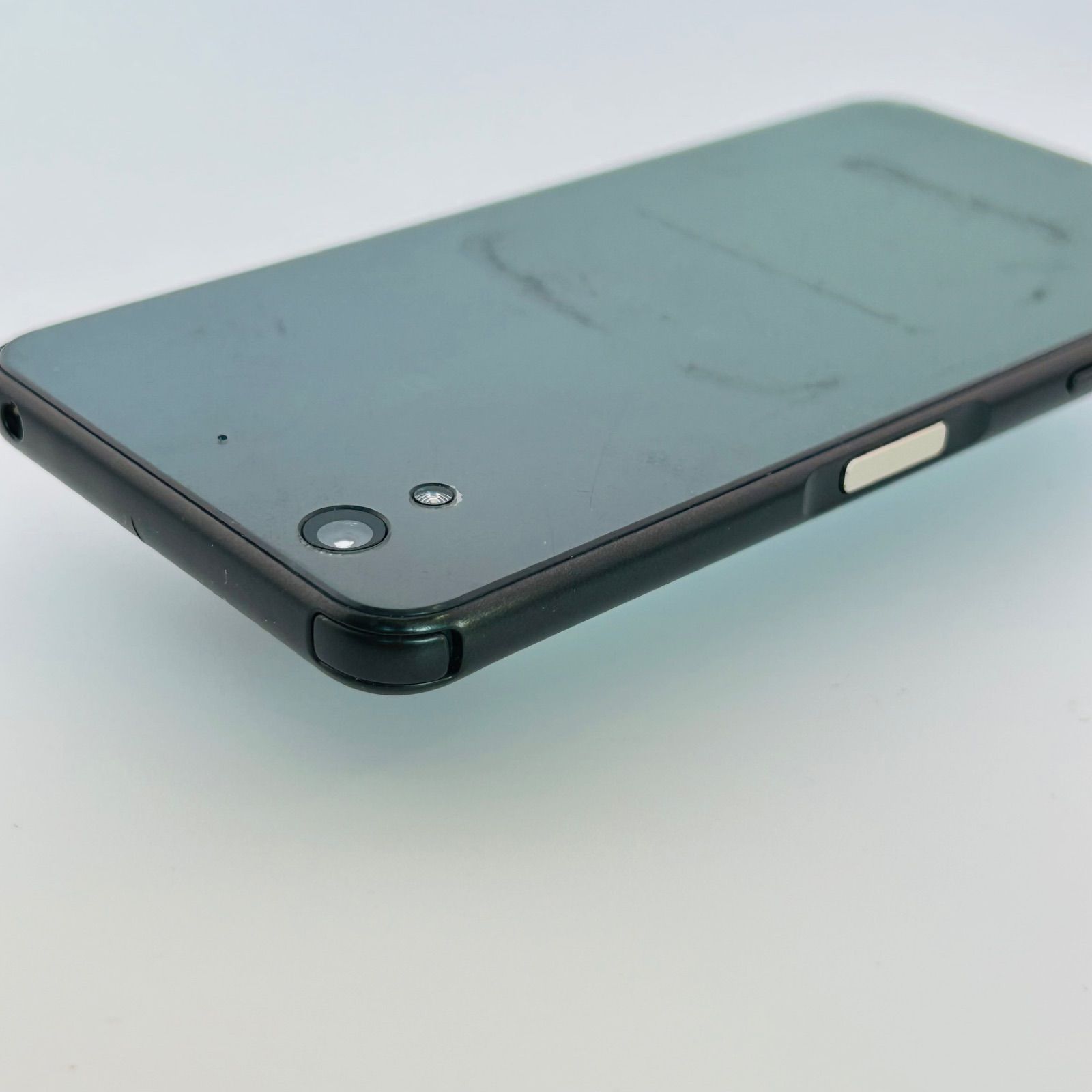 バッテリー良好 arrows Be F-04K 32GB ブラック SIMフリー(simロック