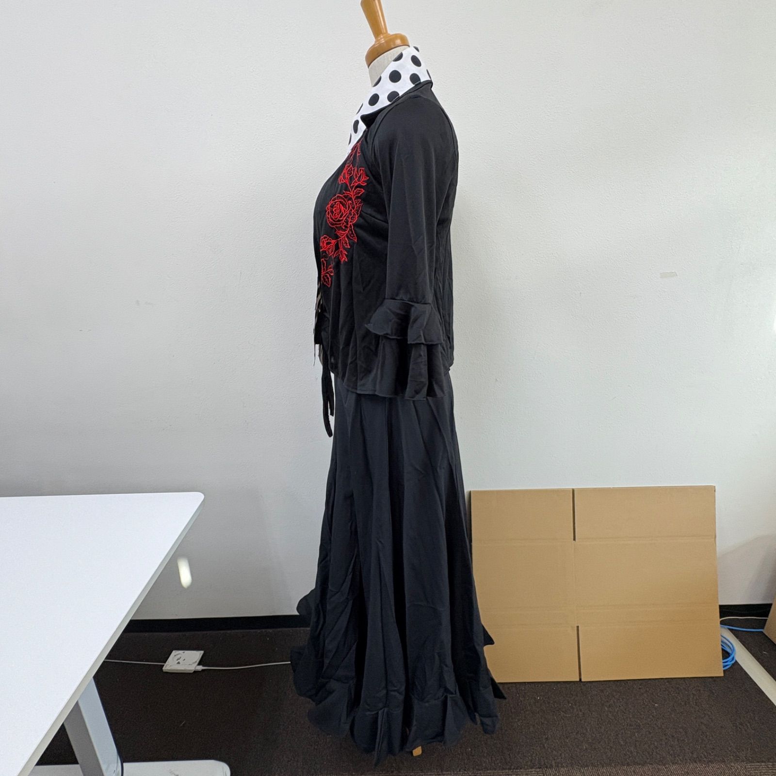 【美品 フラメンコ衣装】レッド アトリエ貴美恵 上下セット セットアップ アトリエ貴美恵】 フラメンコ衣装 ドレス セットアップ 黒 シンプル