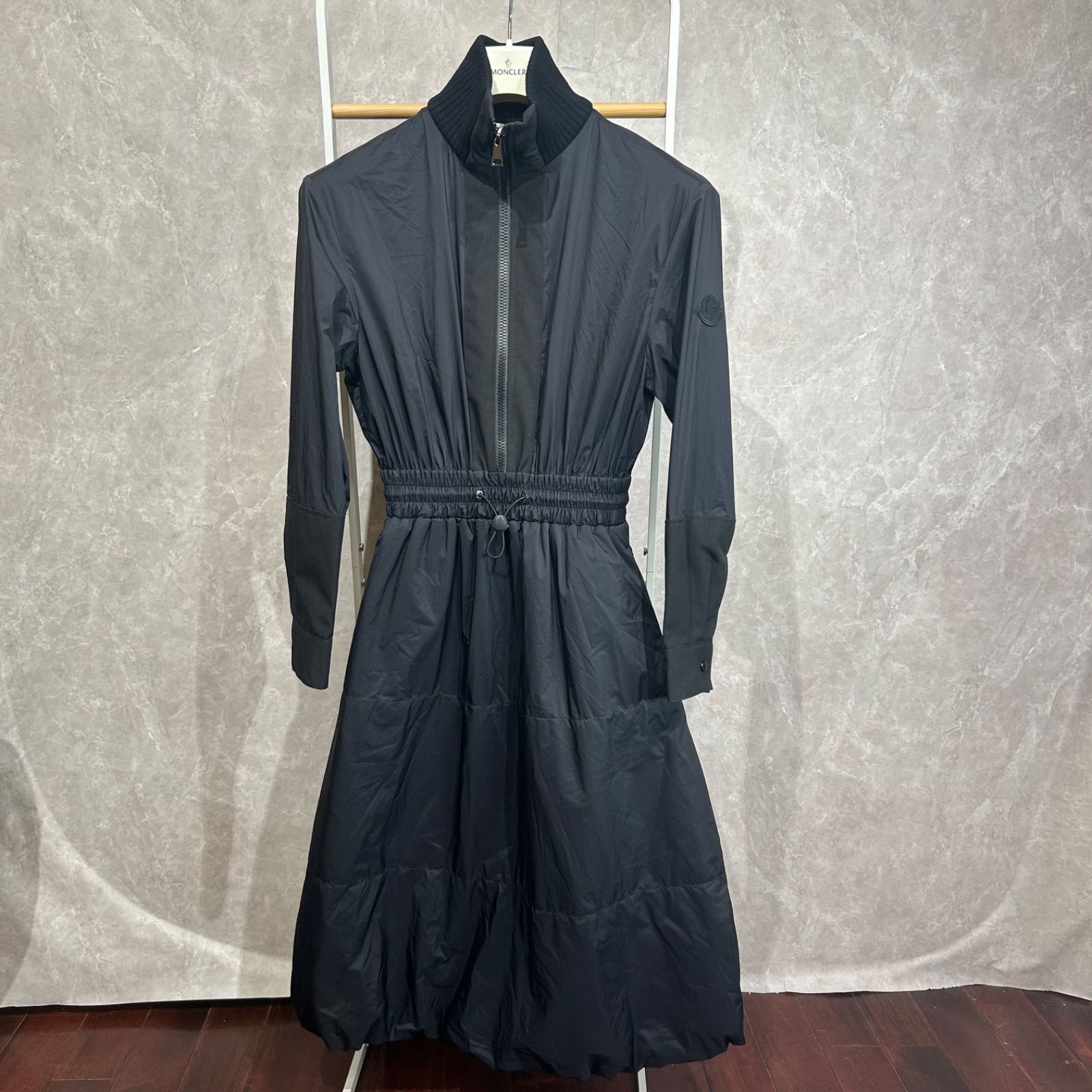 未使用級】 MONCLERモンクレール ワンピースドレス黒40 - メルカリ