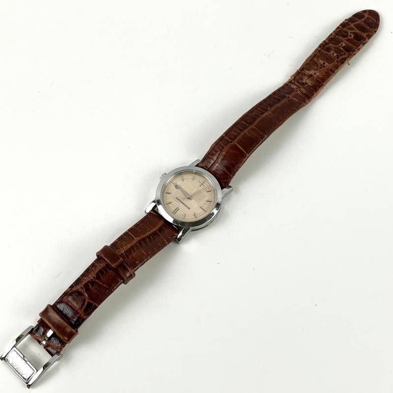 稼働品 新品電池交換済み BURBERRY バーバリー 腕時計 ノバチェック