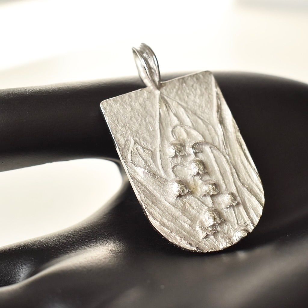 岩倉康二 十二支イノシシ ペンダントトップ 裏側に康二作 飛ぼう？刻印あり 岩倉康二(イワクラコウジ)買取【高く売る】ならc-style 岩倉康二