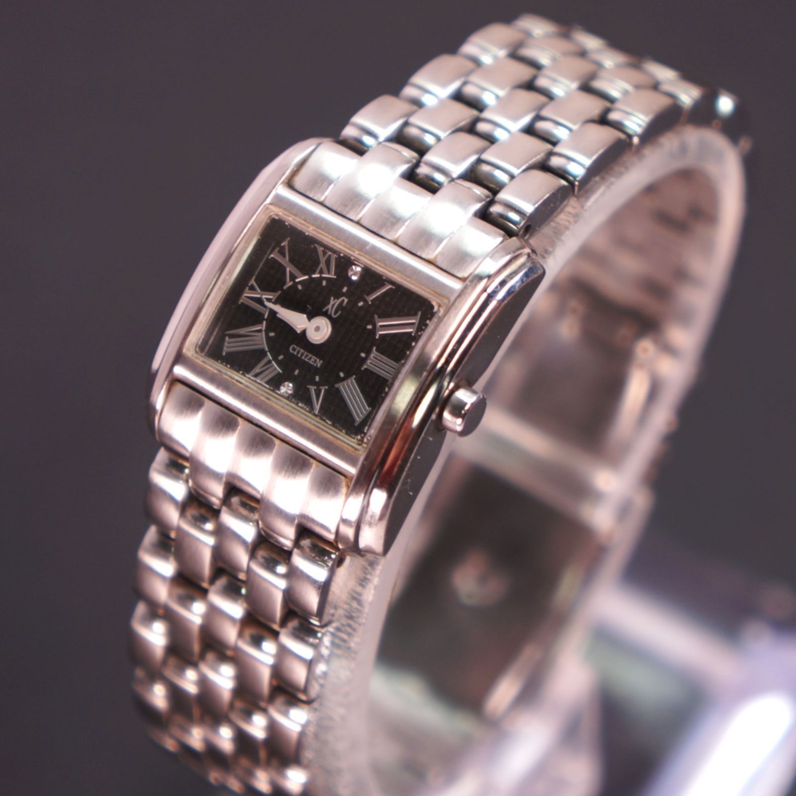 CITIZEN xC H330 希少の黒文字盤 新品電池 稼働品】citizen xC 黒文字盤 ブレスウォッチ 電池交換済 - メルカリ