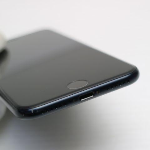 超美品 SIMフリー iPhone SE3 第3世代 64GB ミッドナイト スマホ 白