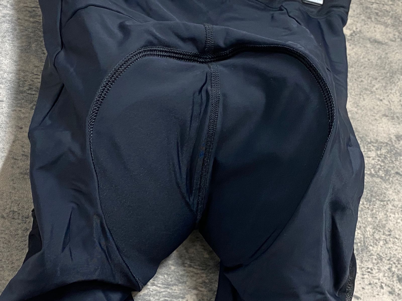 JT077 ラファ Rapha CORE CARGO SHORTS レーサーパンツ 黒 S - メルカリ