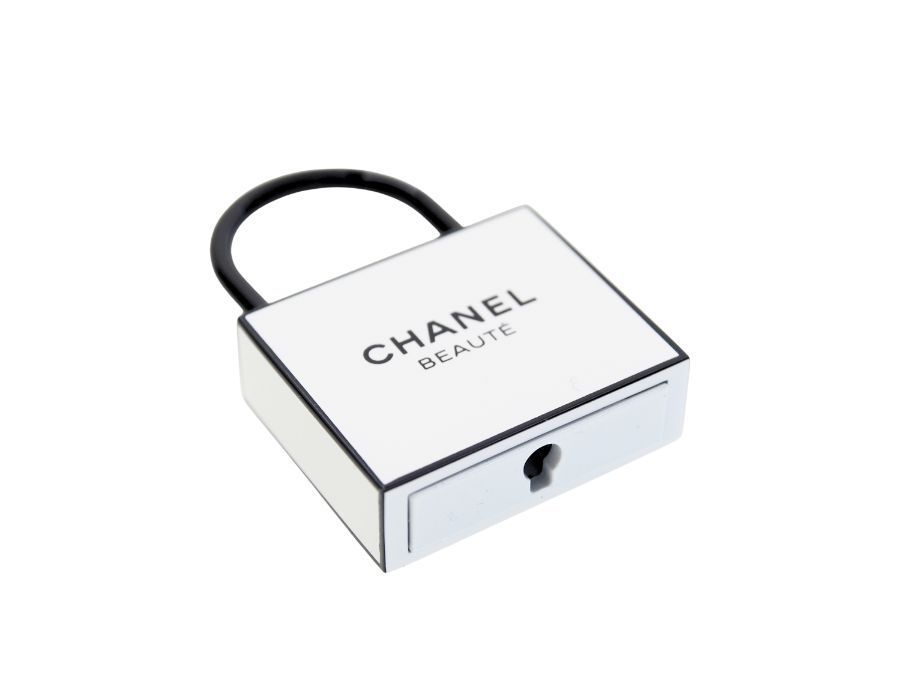 シャネル ラ コレクション 2024 ノベルティ カデナ 鍵 LA COLLECTION