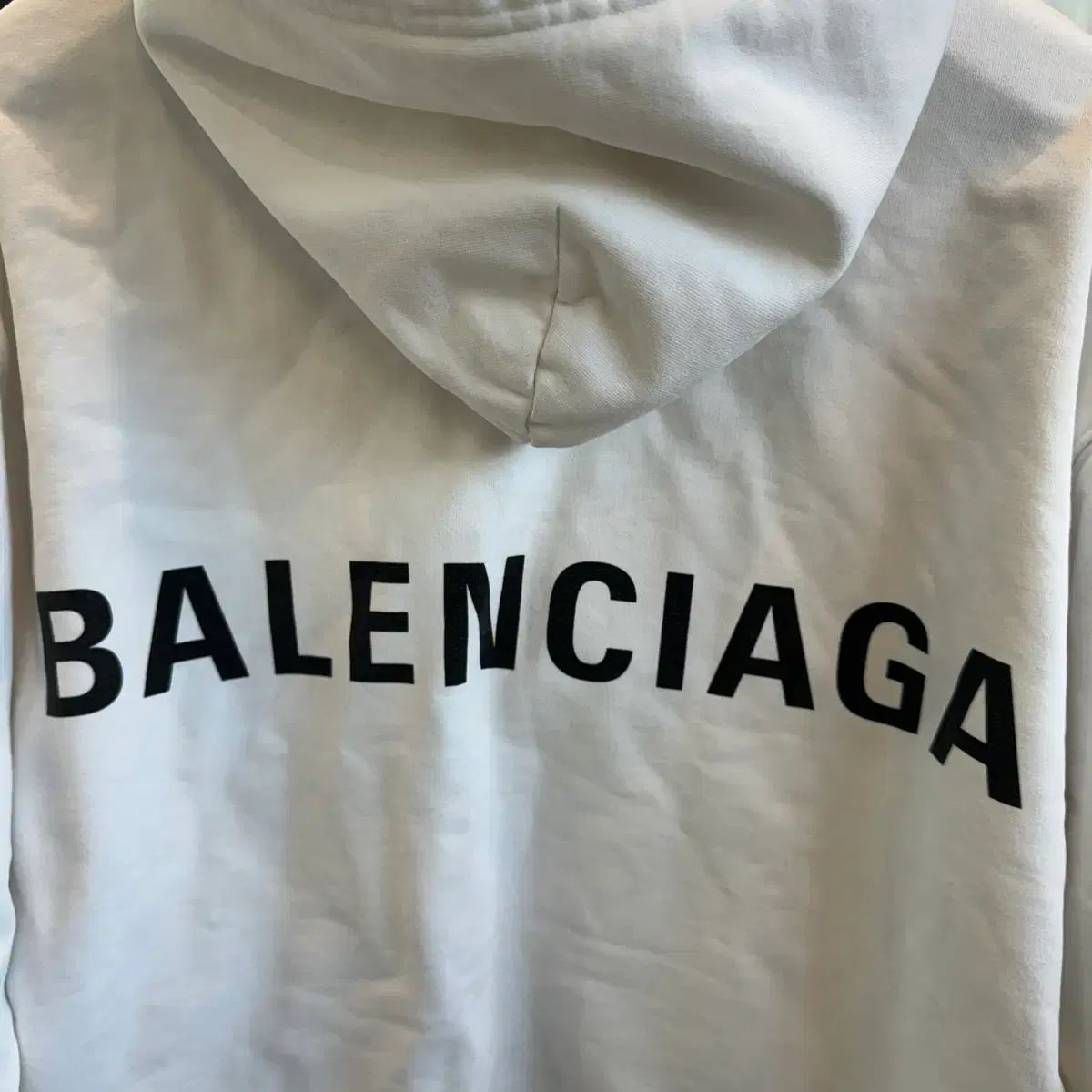 正規品/百貨店購入 バレンシアガ バックロゴ Tシャツ 白 - メルカリ