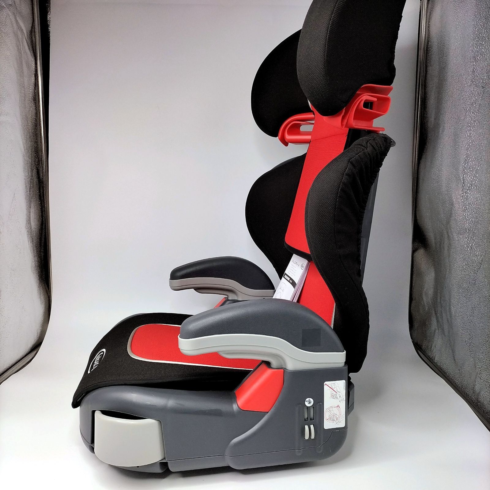 GRACO ジュニアシート 赤×黒 ドリンクホルダー付き！ 2個セット