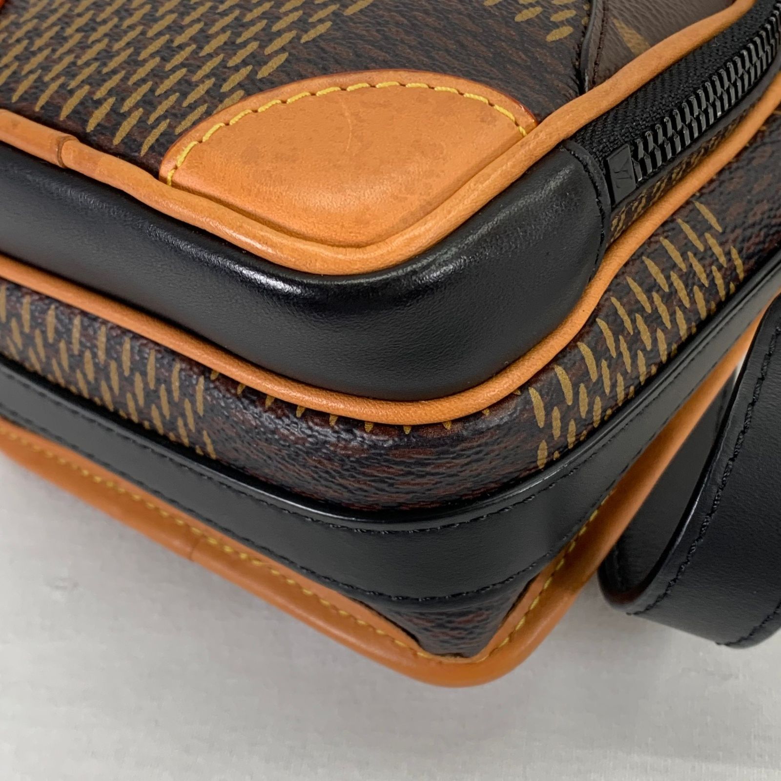 ルイヴィトン アマゾン スリングバッグ NIGO N40357 楽天市場】LOUIS VUITTON ルイヴィトン×NIGO ショルダーバッグ