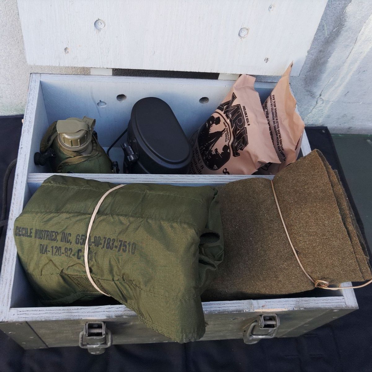 フランス軍　TENTE MLE-1956 テント用　ウッドケース　木製　送料無料 フランス軍 TENTE MLE-1956 テント用 ウッドケース 木製 送料無料