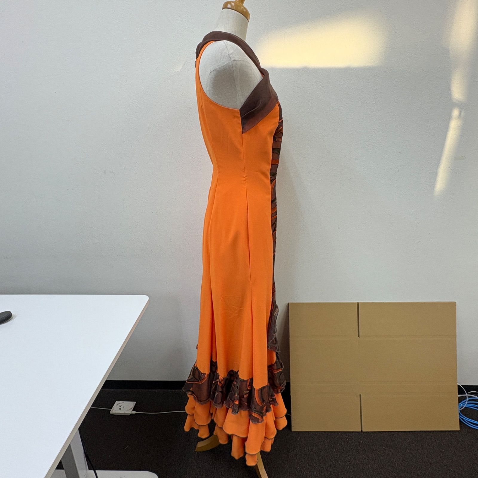 フラメンコドレス オレンジドット 再お値下げ❗️フラメンコドレス オレンジ 青 花柄 再お値下げ