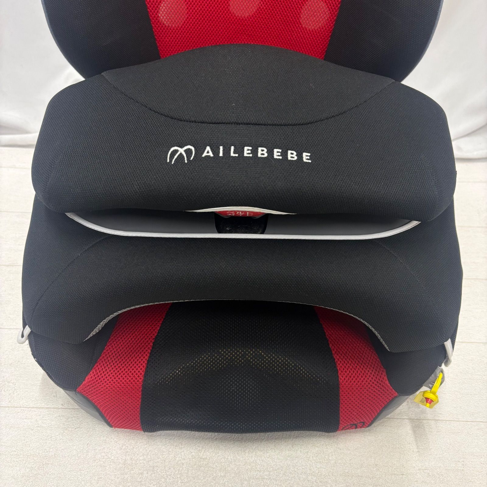 エールベベ·サラット3ステップ クワトロ　 黒/赤 エールべべ サラット 3ステップ クワトロST チャイルドシート ブラック
