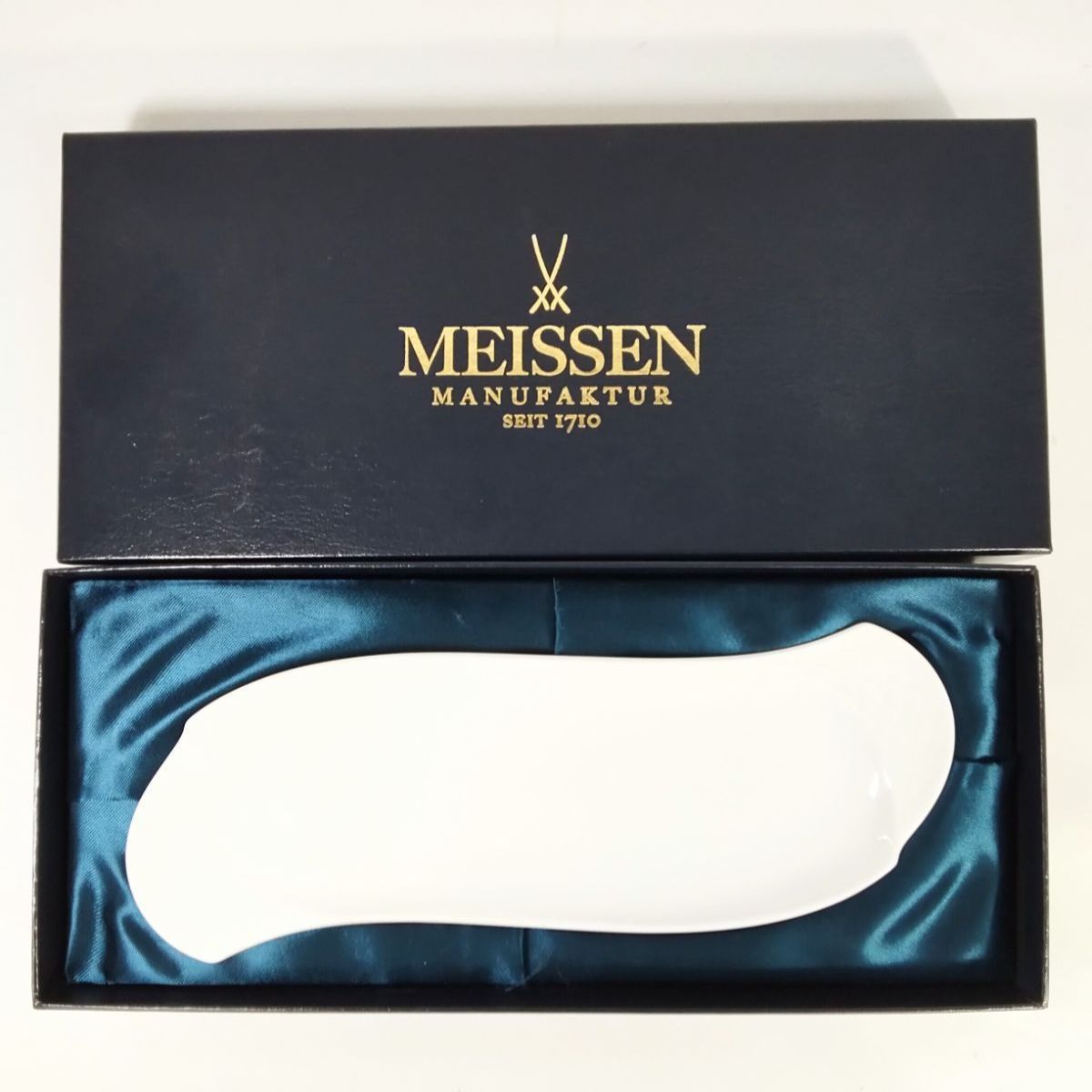 新品 マイセン 波の戯れ 長方形トレイ (25cm)2枚共箱付、1級品 未使用・新品】マイセン 波の戯れ 長方形トレイ 1枚 約25cm✕8cm 専用