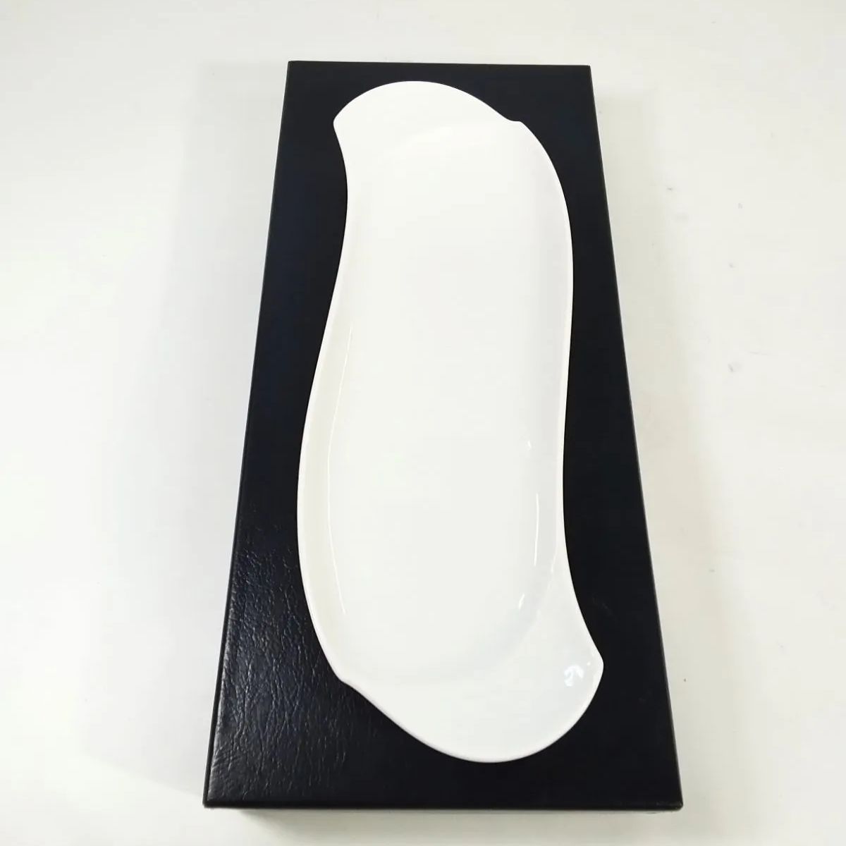 新品 マイセン 波の戯れ 長方形トレイ (25cm)2枚共箱付、1級品 新品 マイセン 割引 波の戯れ 長方形トレイ (25cm)2枚共箱付、1級