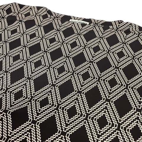 イッセイミヤケ ISSEY MIYAKE カットソー チュニック ストレッチ 幾何