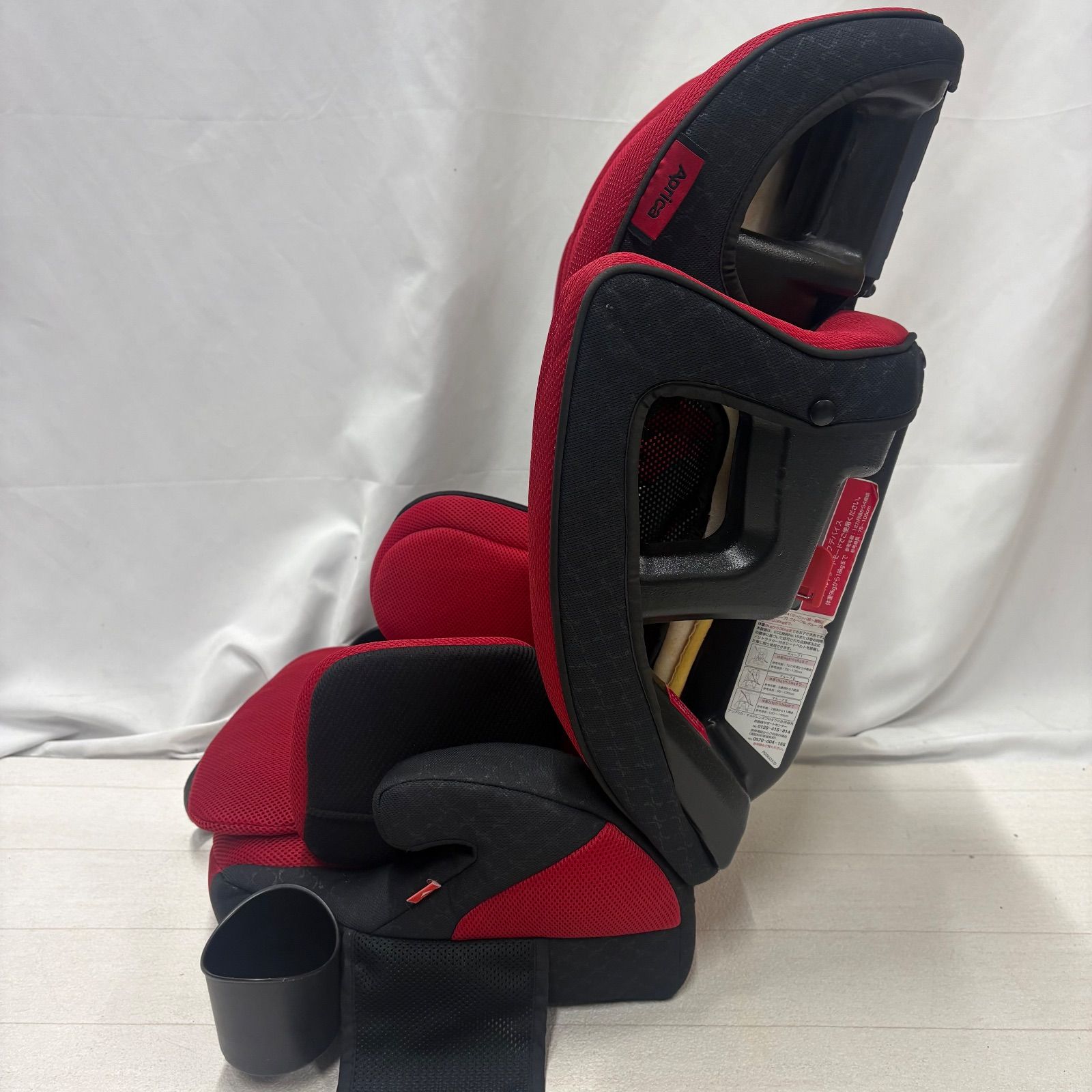 アップリカ エアグルーヴ プラス チャイルドシート ブラック レッド