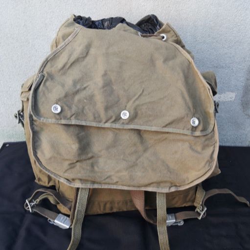 【ドイツ軍実物】 山岳部隊 リュックサック ドイツ軍実物】60年代 山岳部隊リュックサック - メルカリ