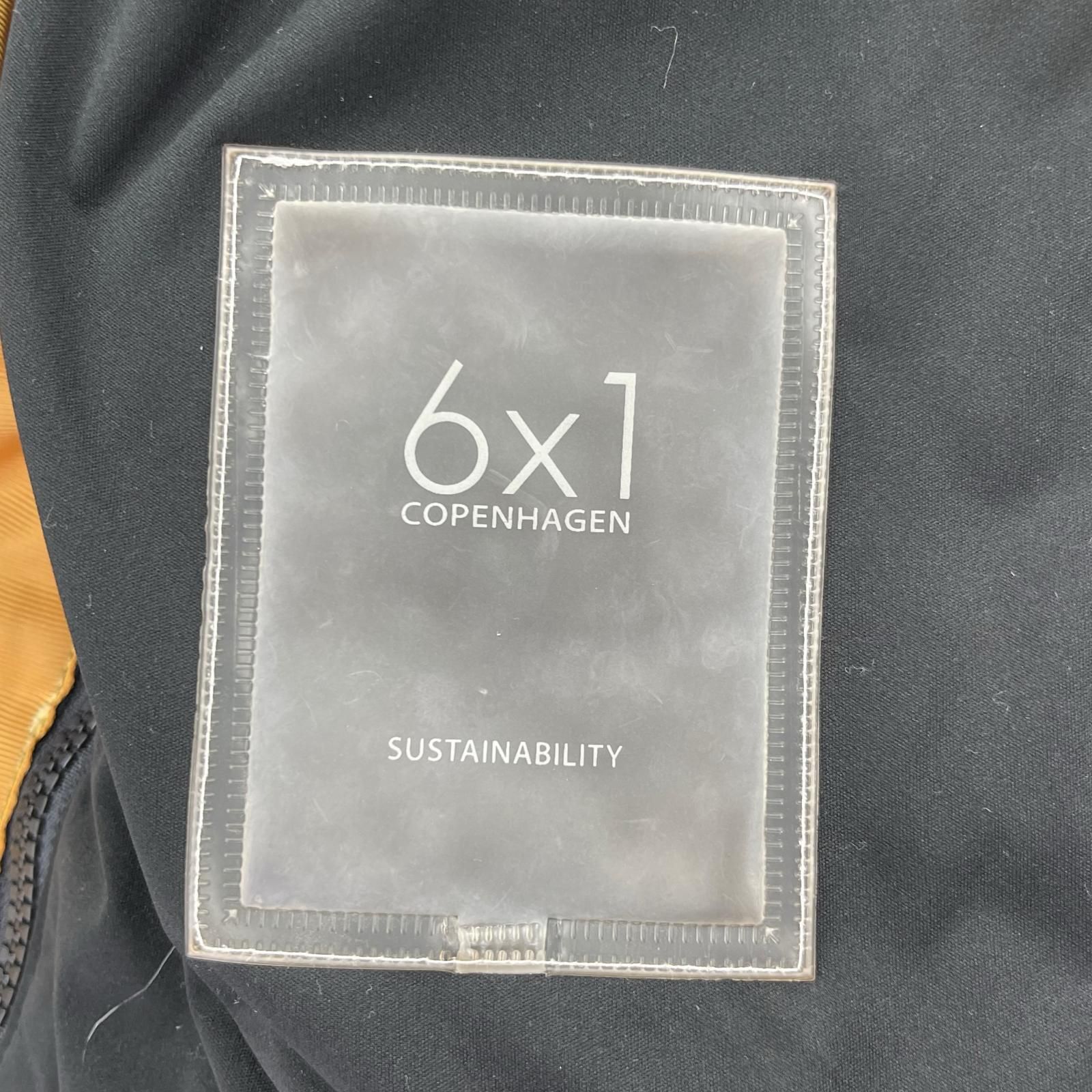 6x1 COPENHAGEN シックスバイワンコペンハーゲン フーデッドダウン 