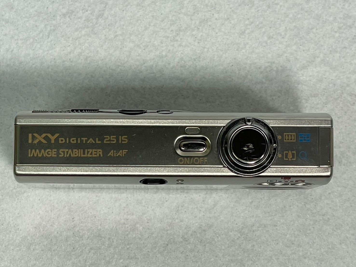 カメラ】Canon IXY DIGITAL 25IS PC1262 シルバー キャノン コンパクト