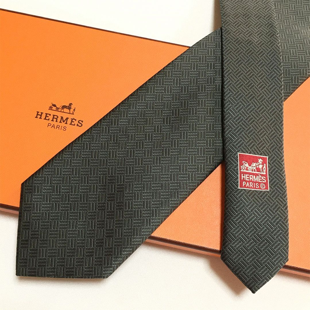 未使用級 エルメス HERMES ネクタイ シルク100% グリーン系 / ブラック