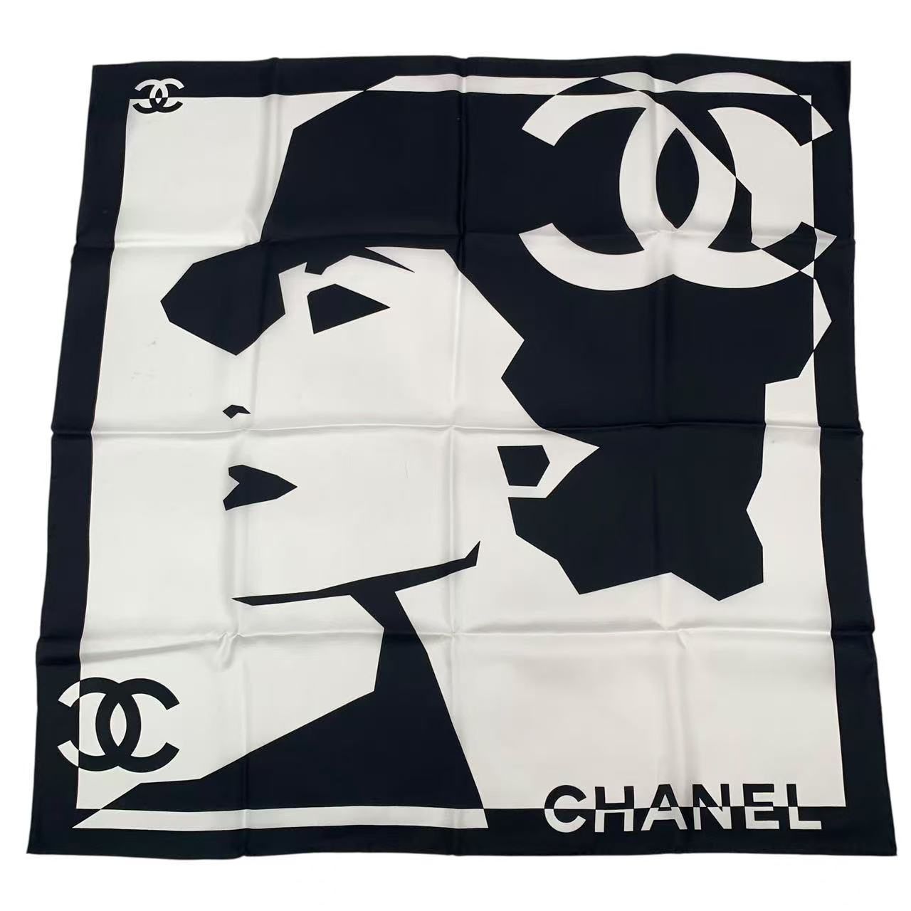 CHANEL シャネル　スカーフ　上顧客　限定　マドモアゼル 新品同様 CHANEL シャネル スカーフ 上顧客 限定 マドモアゼル G22