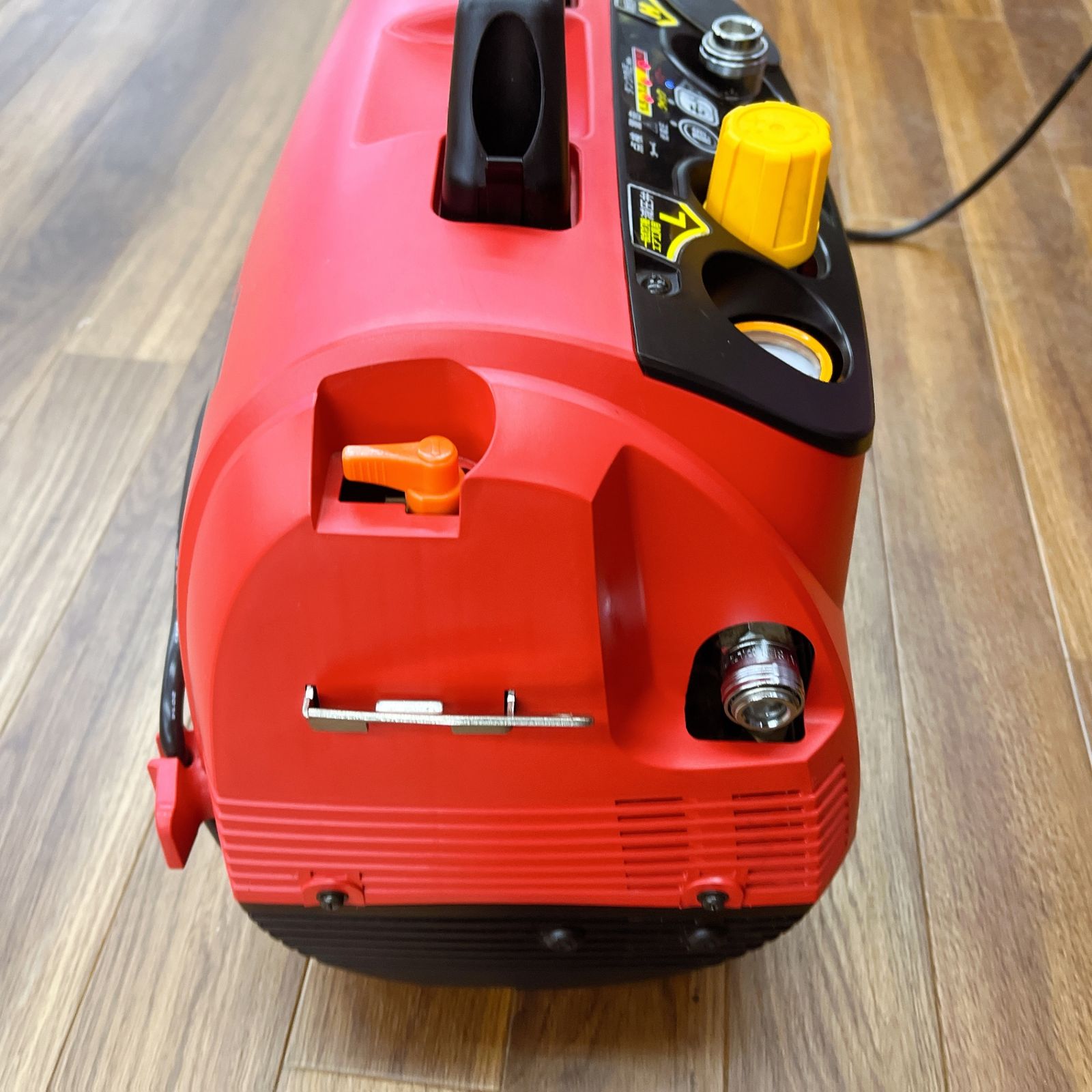 ◇常圧専用 マックス(MAX) エアコンプレッサー AK-HL7900E 動作良好