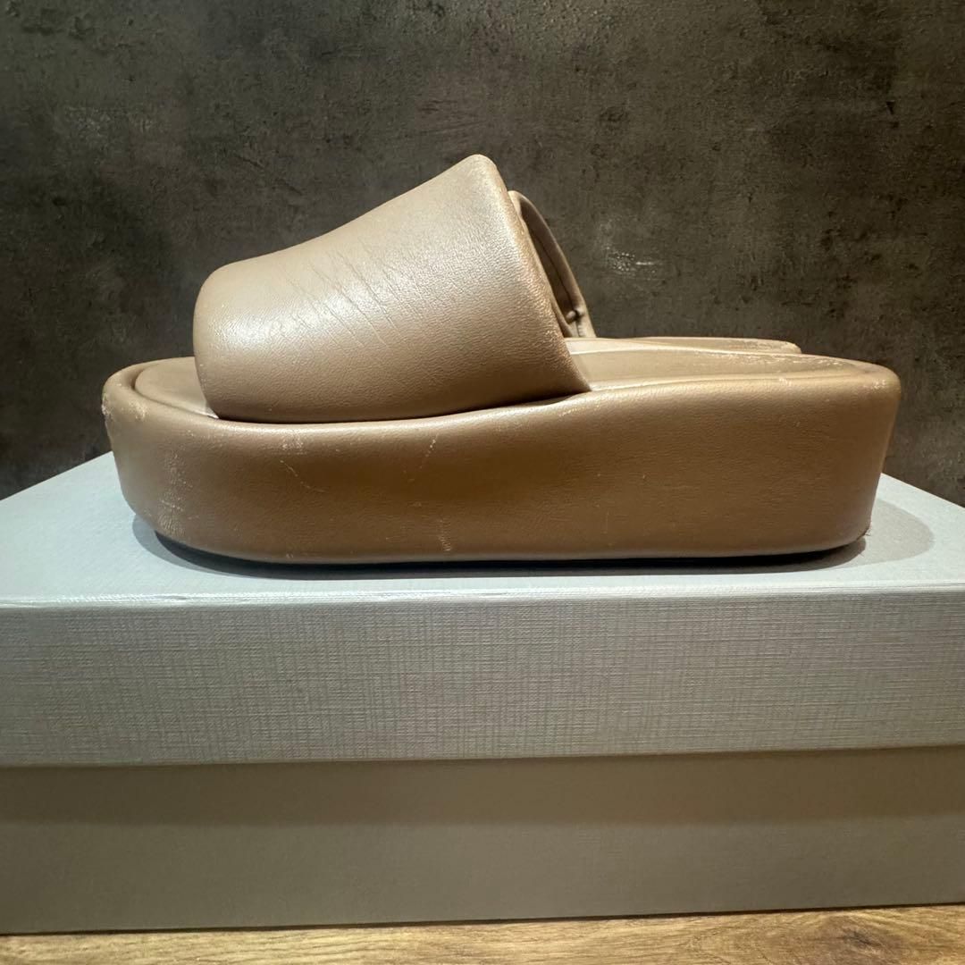 バレンシアガ 厚底サンダル 36 23cm ブラウンベージュ スライド - メルカリ