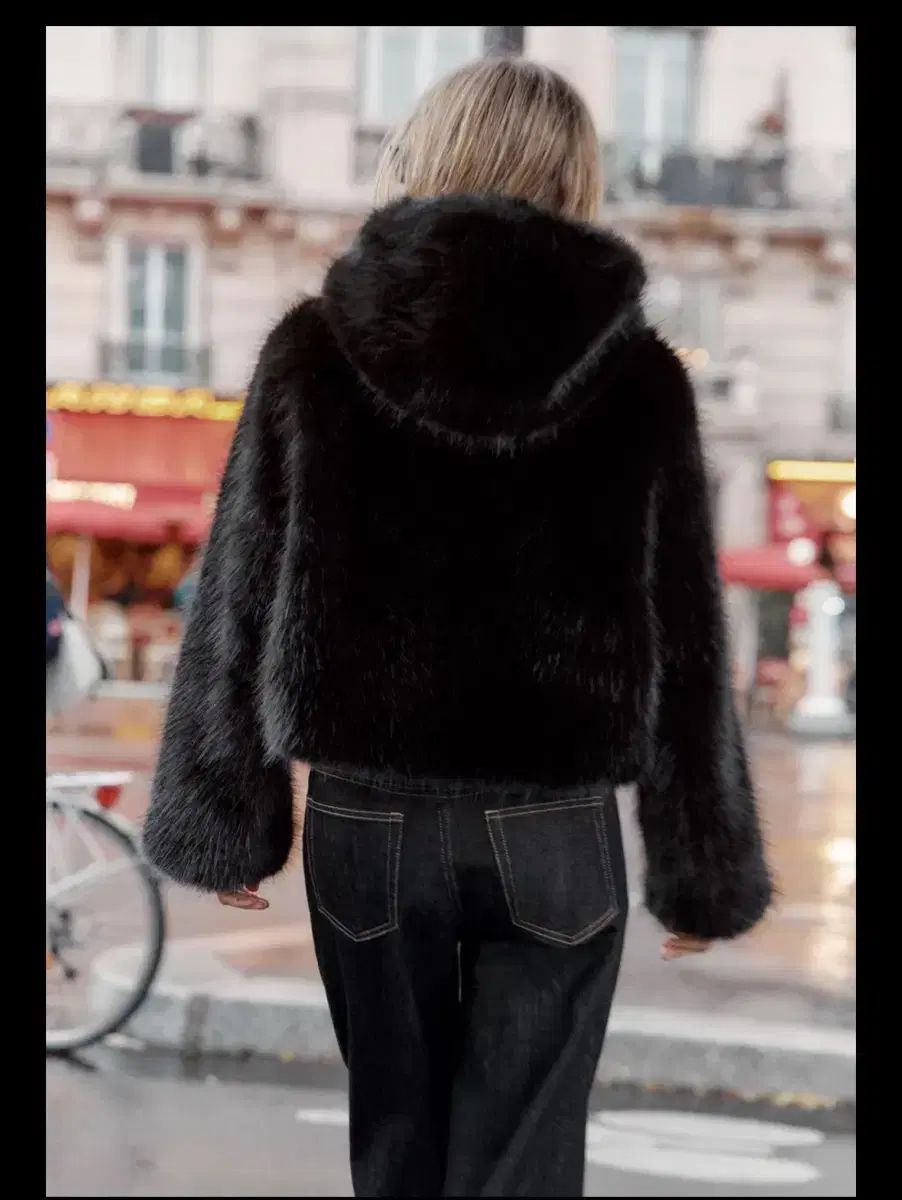 XS (新品) ZARA フェイクファー フード ショート ファージャケット