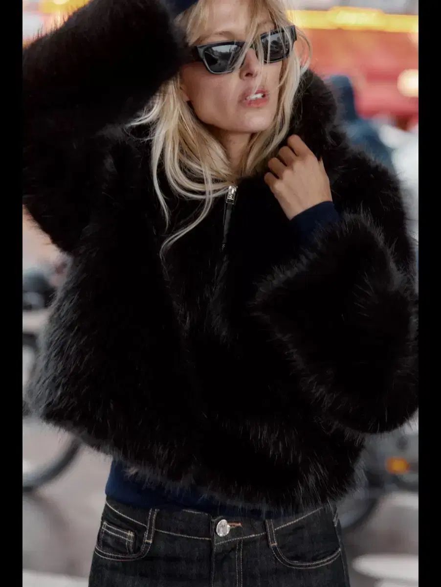 XS (新品) ZARA フェイクファー フード ショート ファージャケット