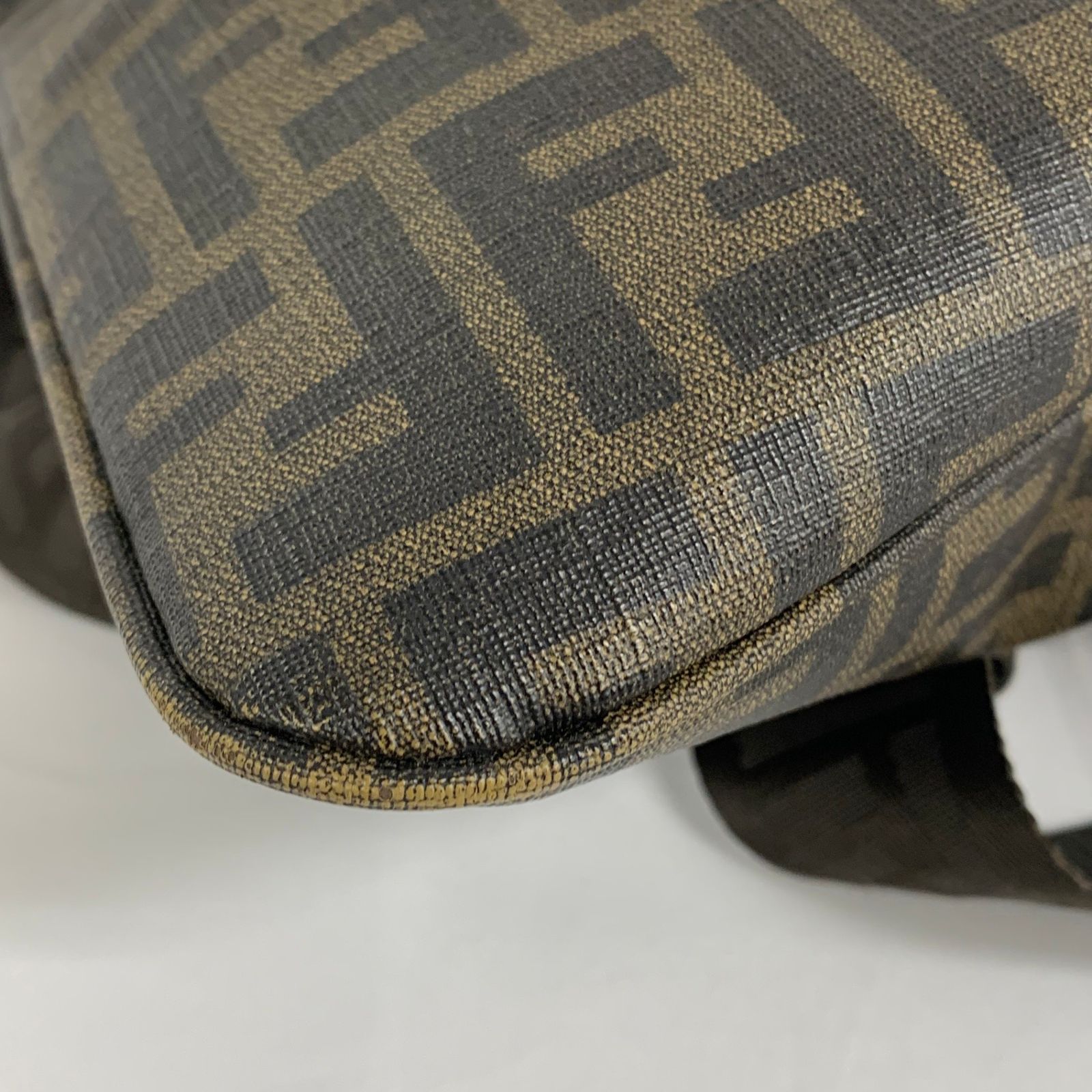 Fendi フェンディ ズッカ　ショルダーバッグ FENDI フェンディ ズッカ柄 ショルダー バッグ 7VA247-UZD - メルカリ