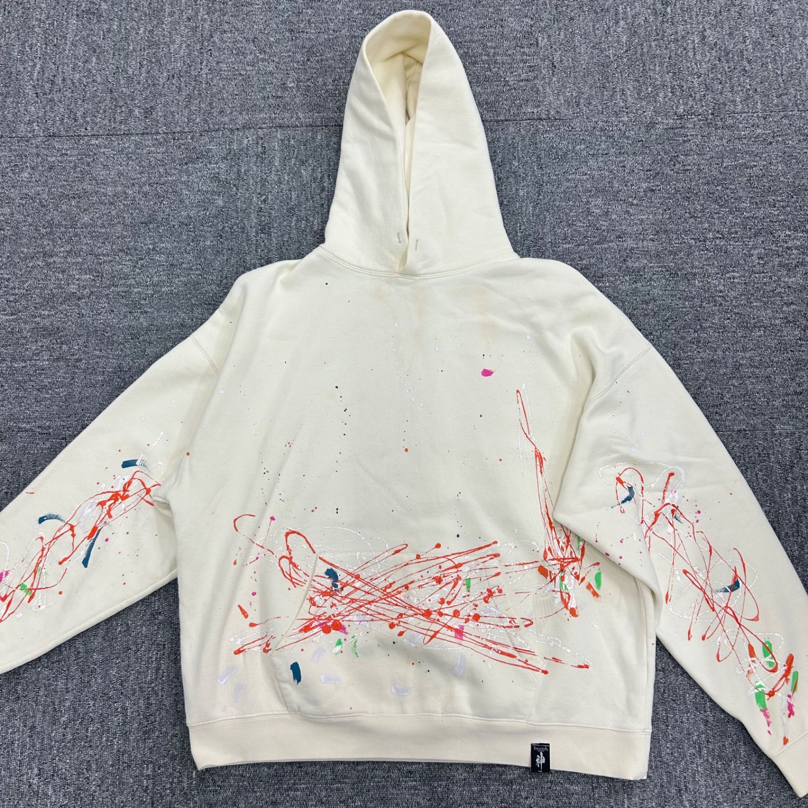 FOG ESSENTIALS ×THEATER8 コラボペイントパーカー xl - メルカリ