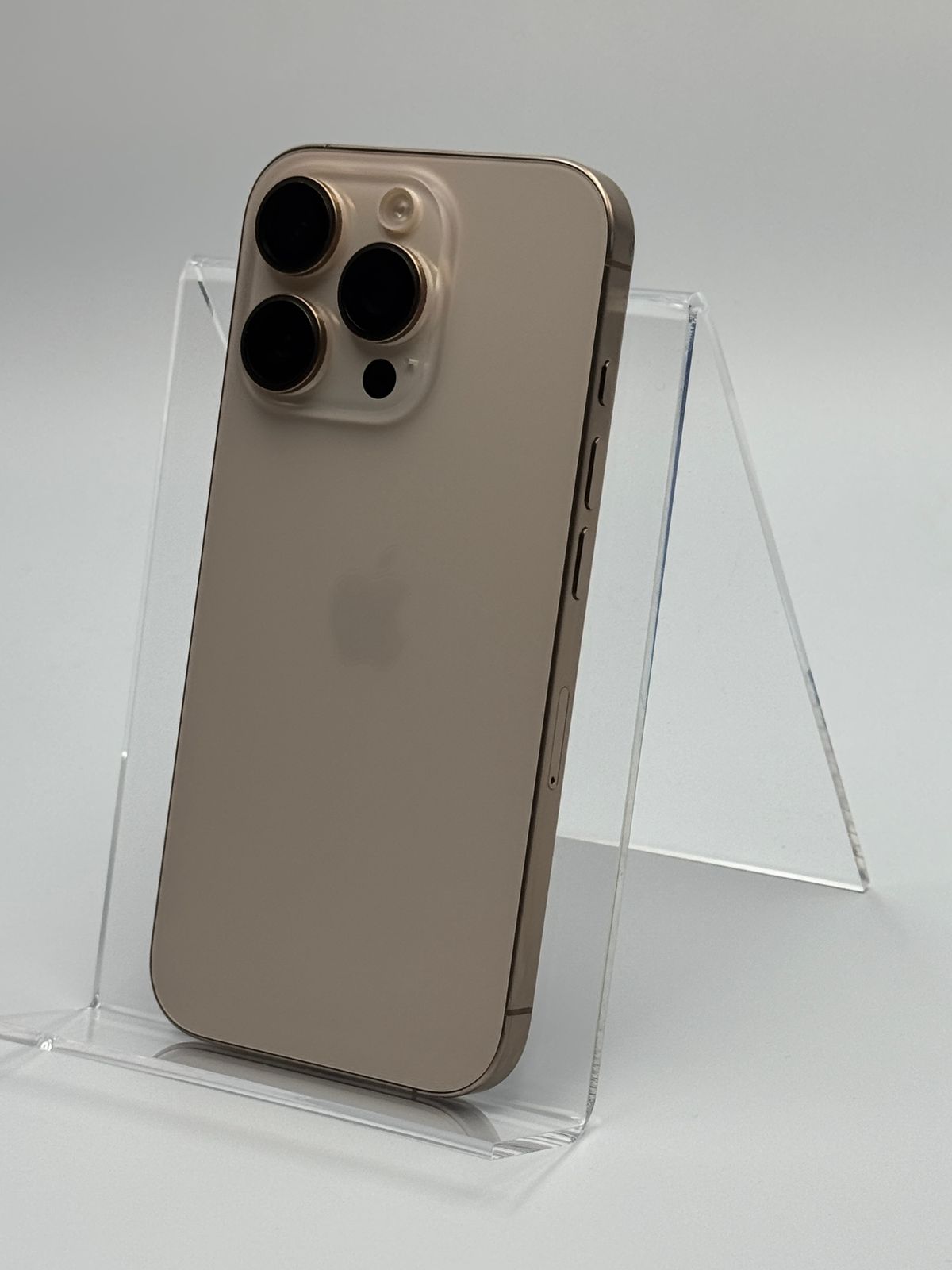 中古C】iPhone 16 Pro 256GB デザートチタニウム バッテリー【100