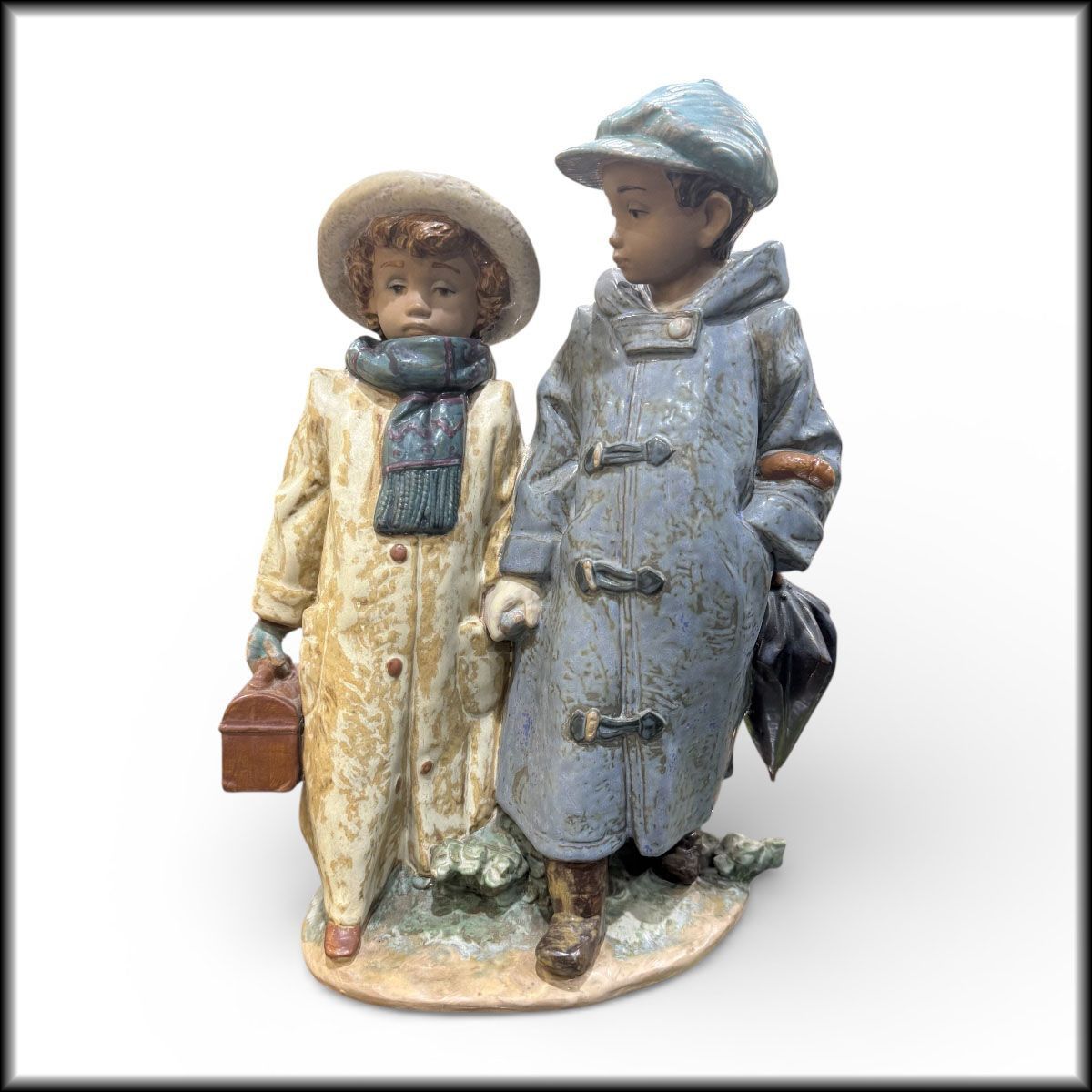 ○LLADRO○リヤドロ 2242 寒い日の登校 フィギュリン グレス 中古