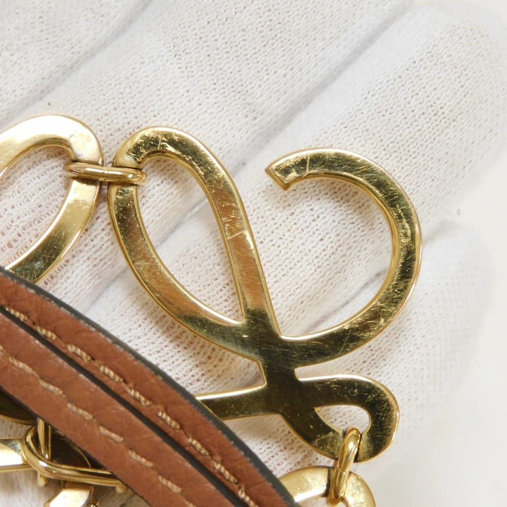 LOEWE ロエベ アナグラム チャーム クラシック カーフ ブラウン