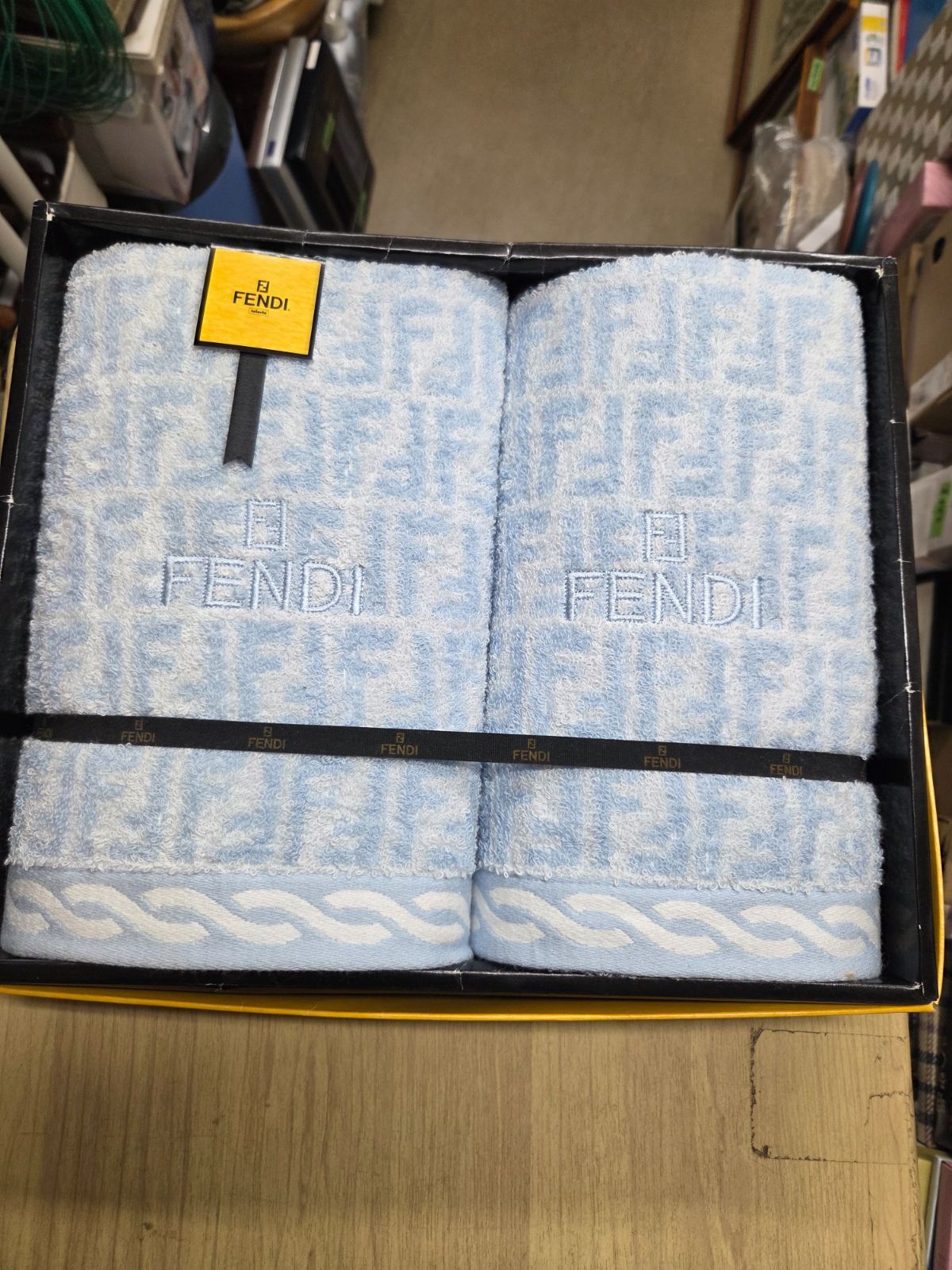 【未使用】 FENDI フェンディ 大判バスタオル　２点セット フェンディ タオル2枚セット 未使用 - メルカリ