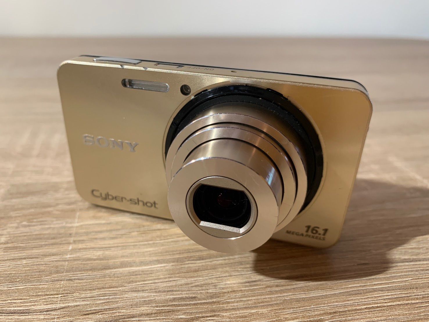 7747 Sony ソニー Cyber-shot DSC-W570 ゴールド デジカメ ジャンク品