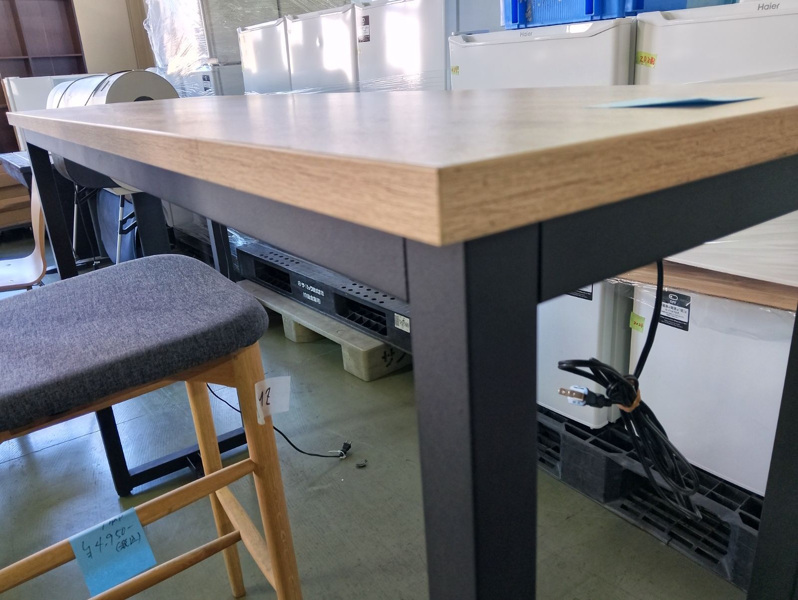 中古カウンターテーブル & ハイチェア セット　おしゃれなカフェ風のワークスペース【直接引取限定】管理番号YN346AZ カウンターテーブル & ハイチェア セット おしゃれなカフェ風のワーク