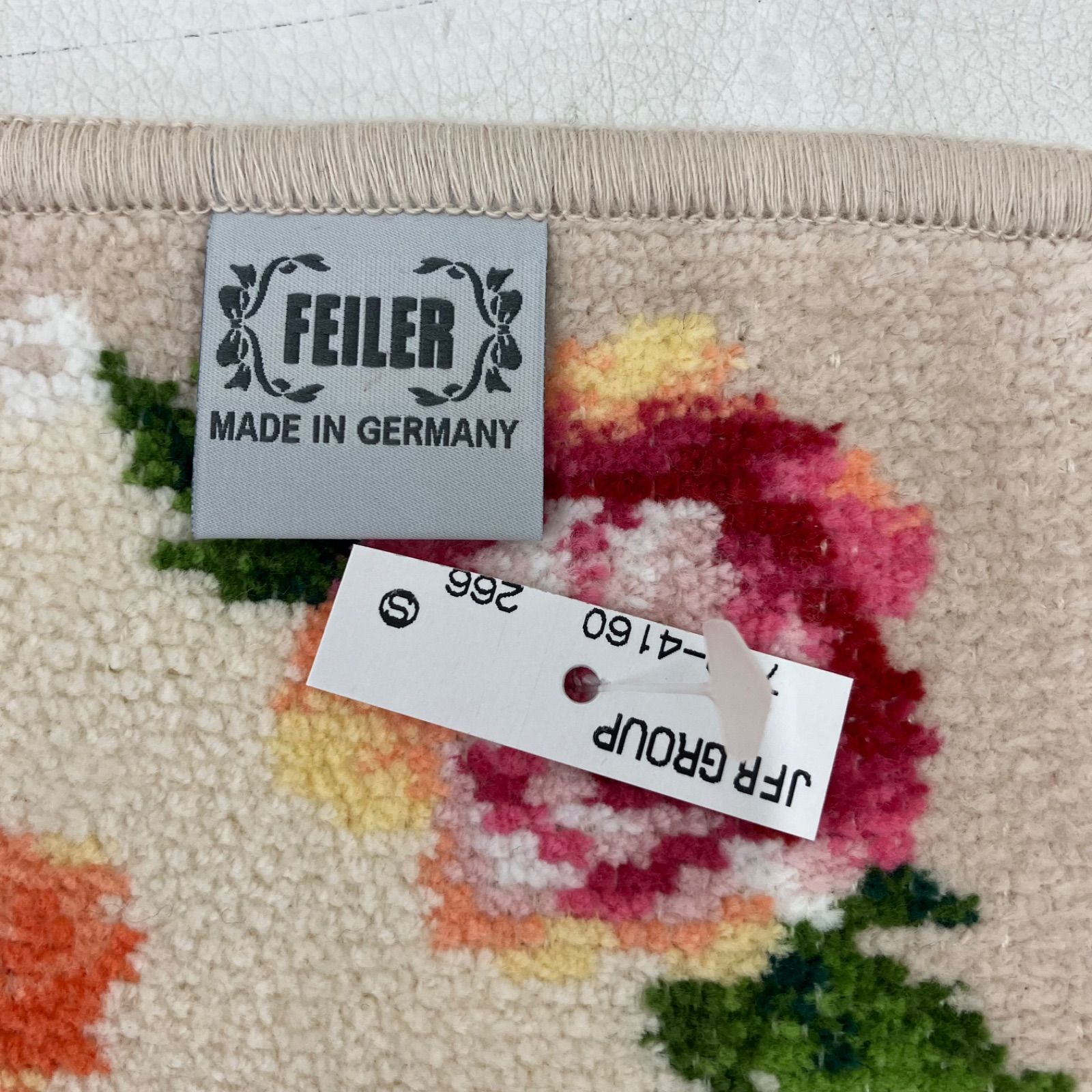 8425 FEILER フェイラー ラナンキュラススモール ハンカチ シール付き 