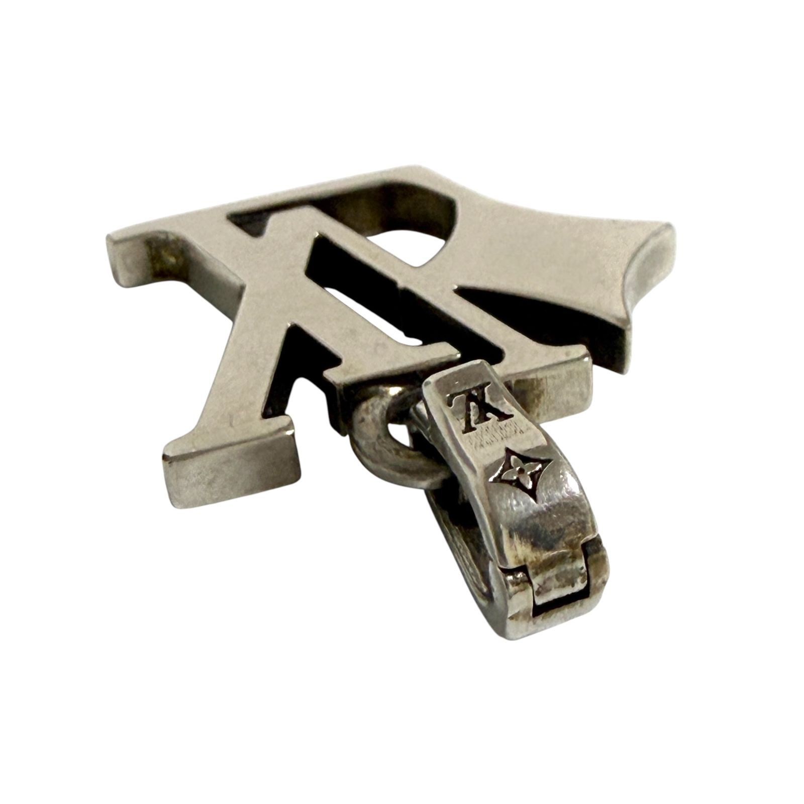 ルイヴィトン メンズ LV フラワー チャーム ペンダント トップ - メルカリ