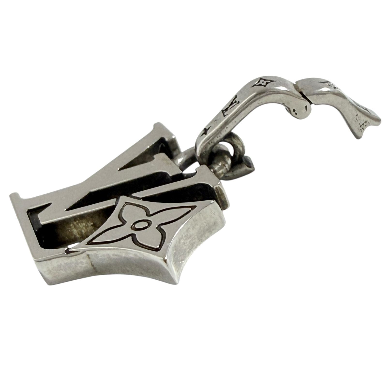 ルイヴィトン メンズ LV フラワー チャーム ペンダント トップ - メルカリ